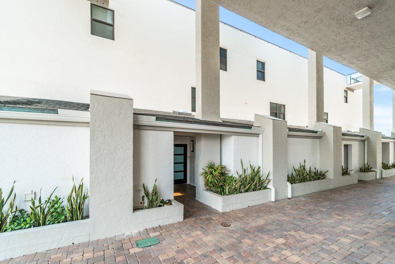 3115 S Ocean #104, Highland Beach FL 33487