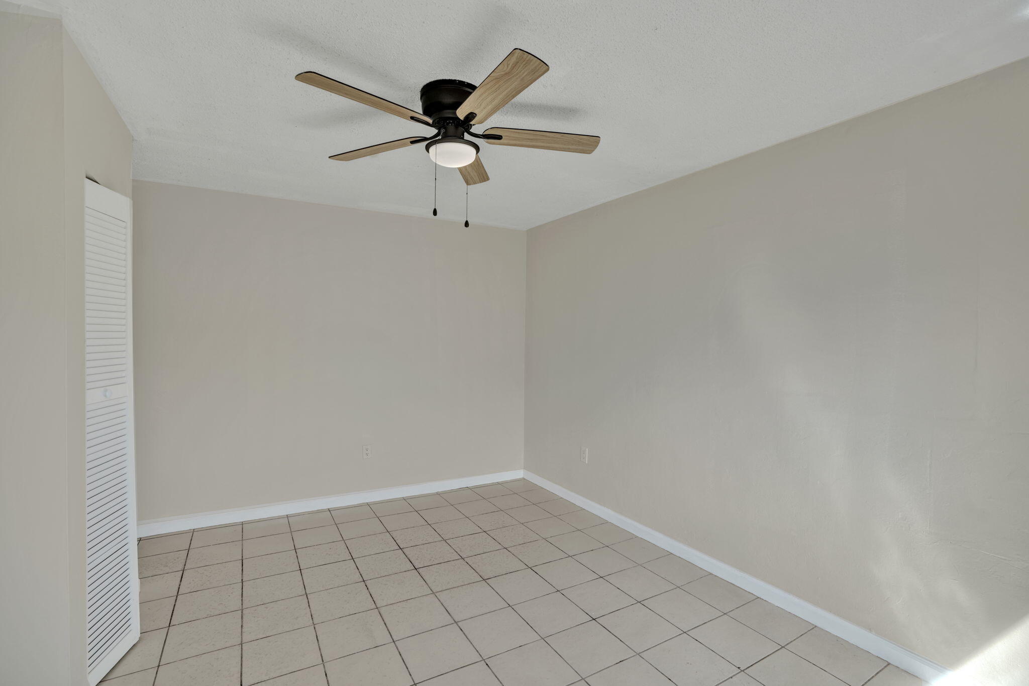 4901 SW 94th, Miami FL 33165