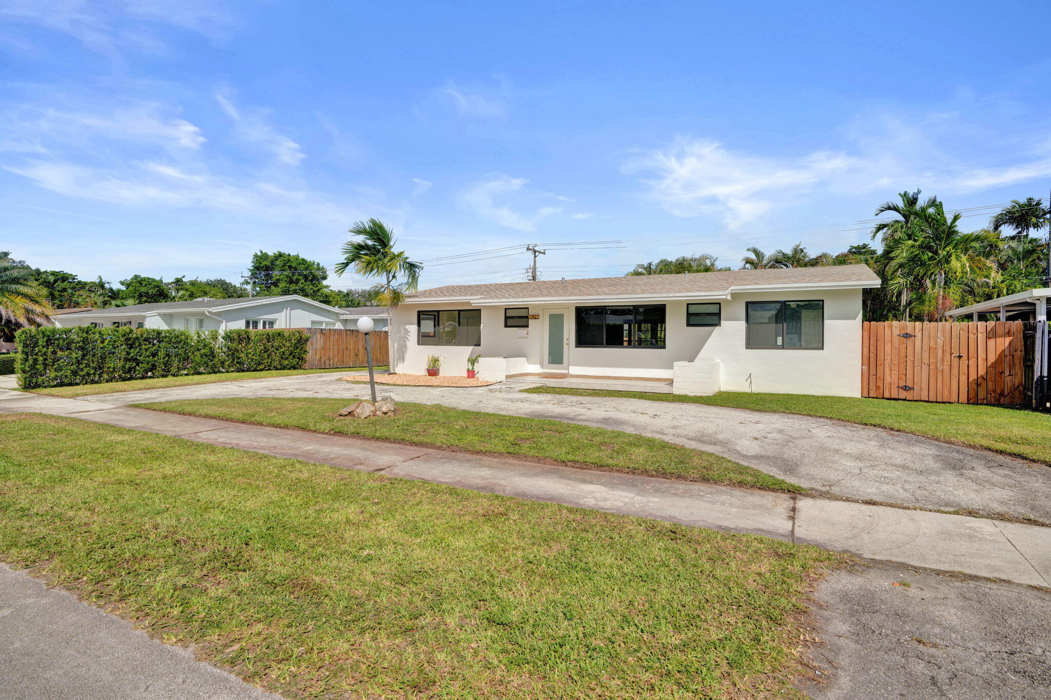 4901 SW 94th, Miami FL 33165