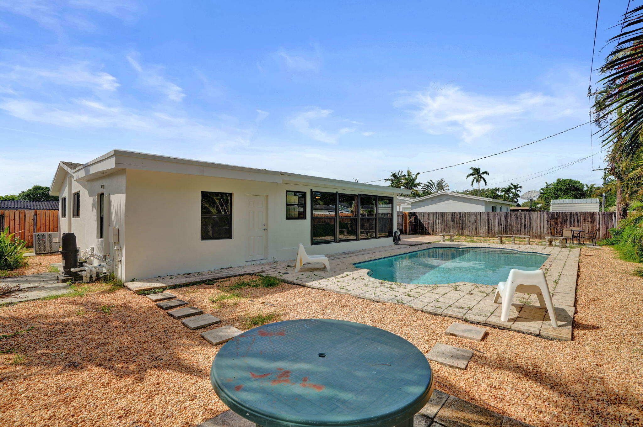 4901 SW 94th, Miami FL 33165