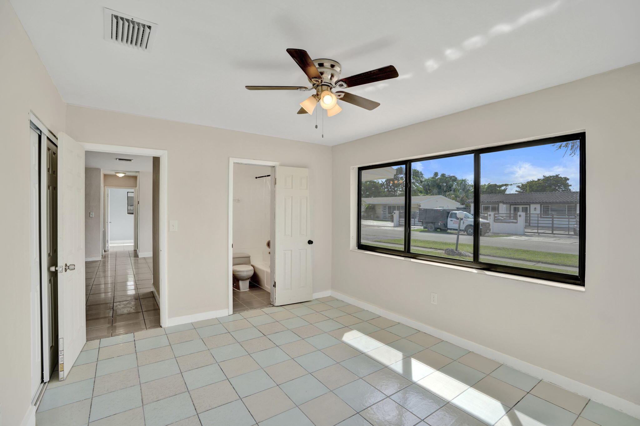 4901 SW 94th, Miami FL 33165