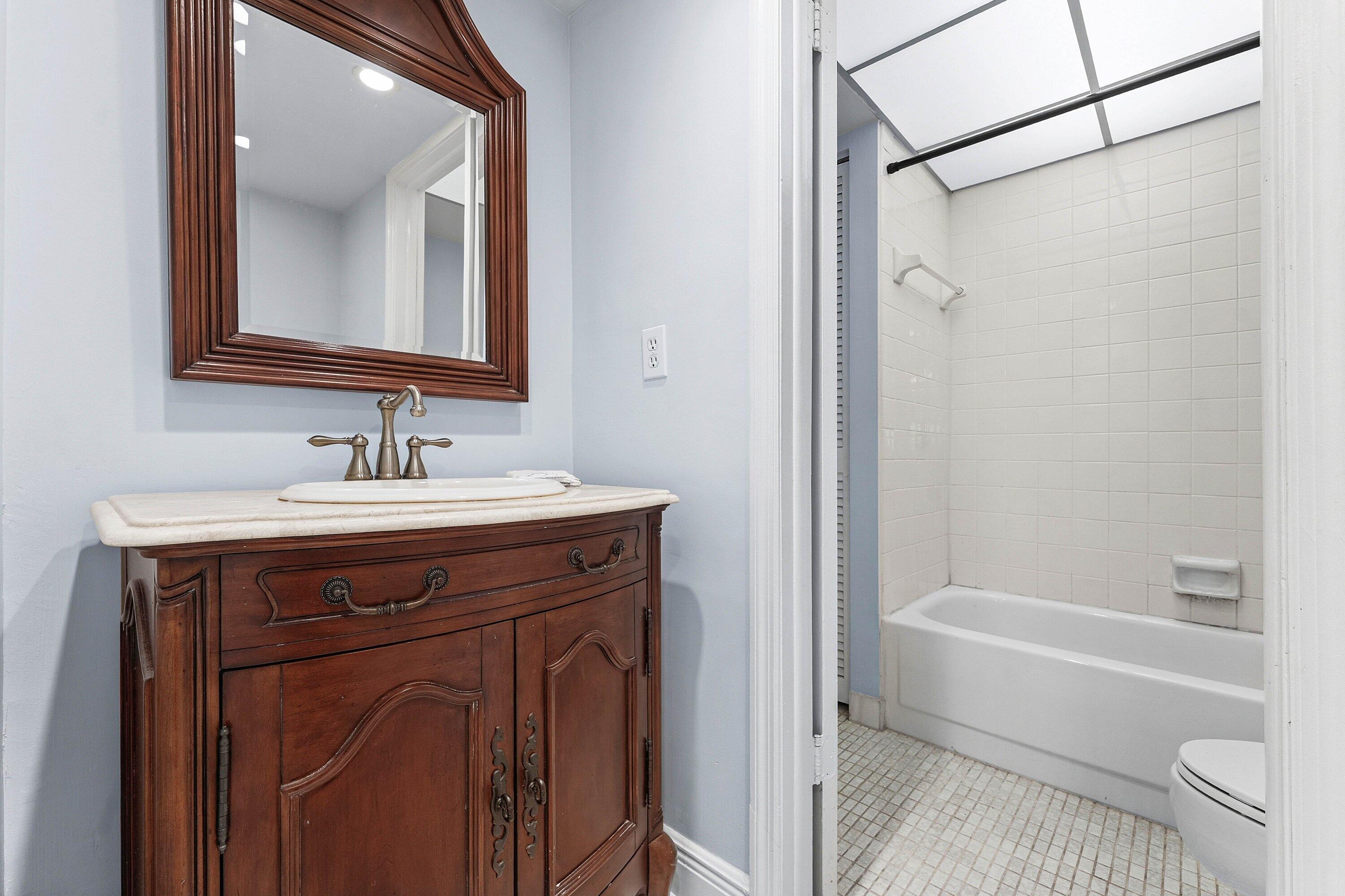8 N ROYAL PALM #6040, Boca Raton FL 33432