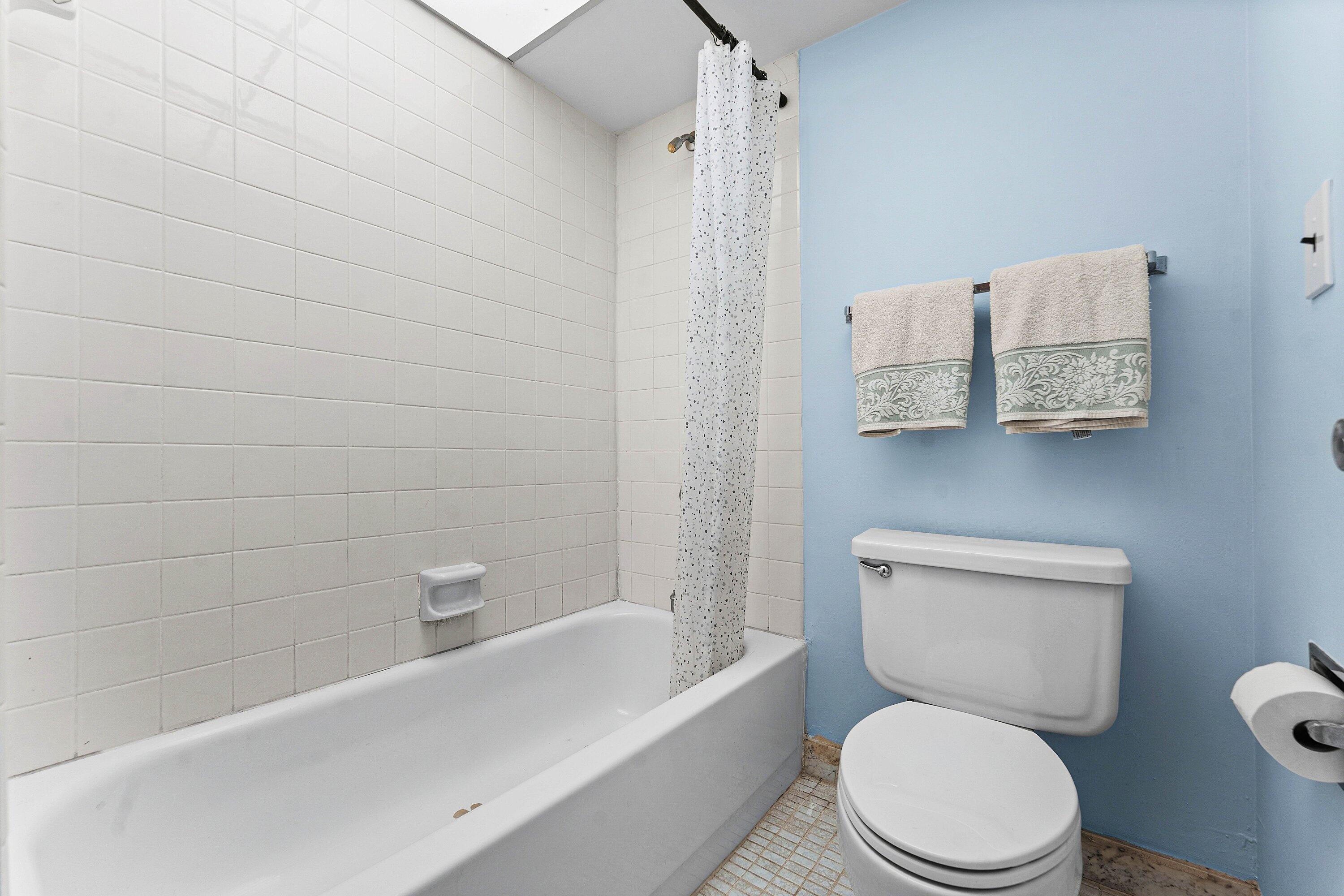 8 N ROYAL PALM #6040, Boca Raton FL 33432