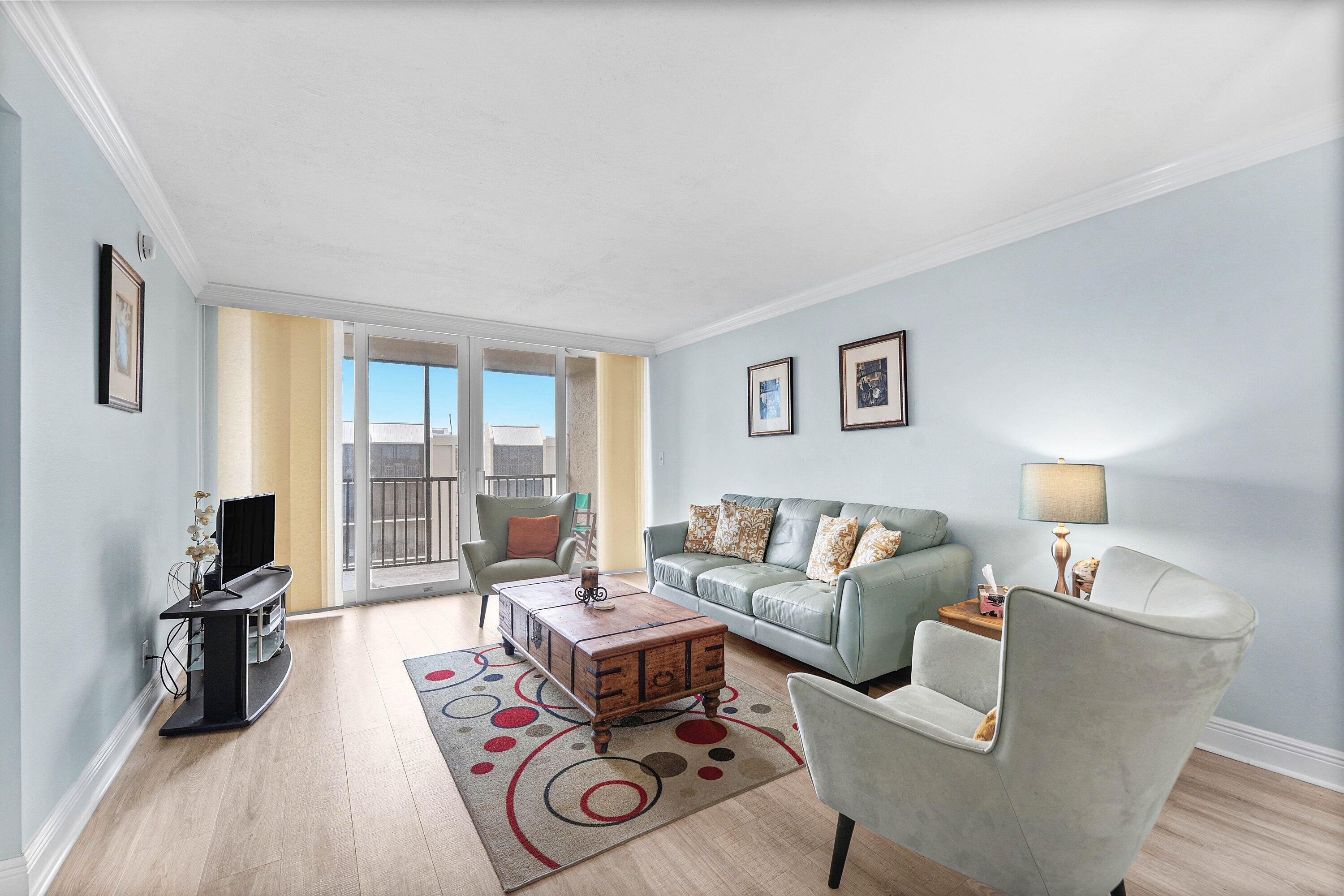 8 N ROYAL PALM #6040, Boca Raton FL 33432