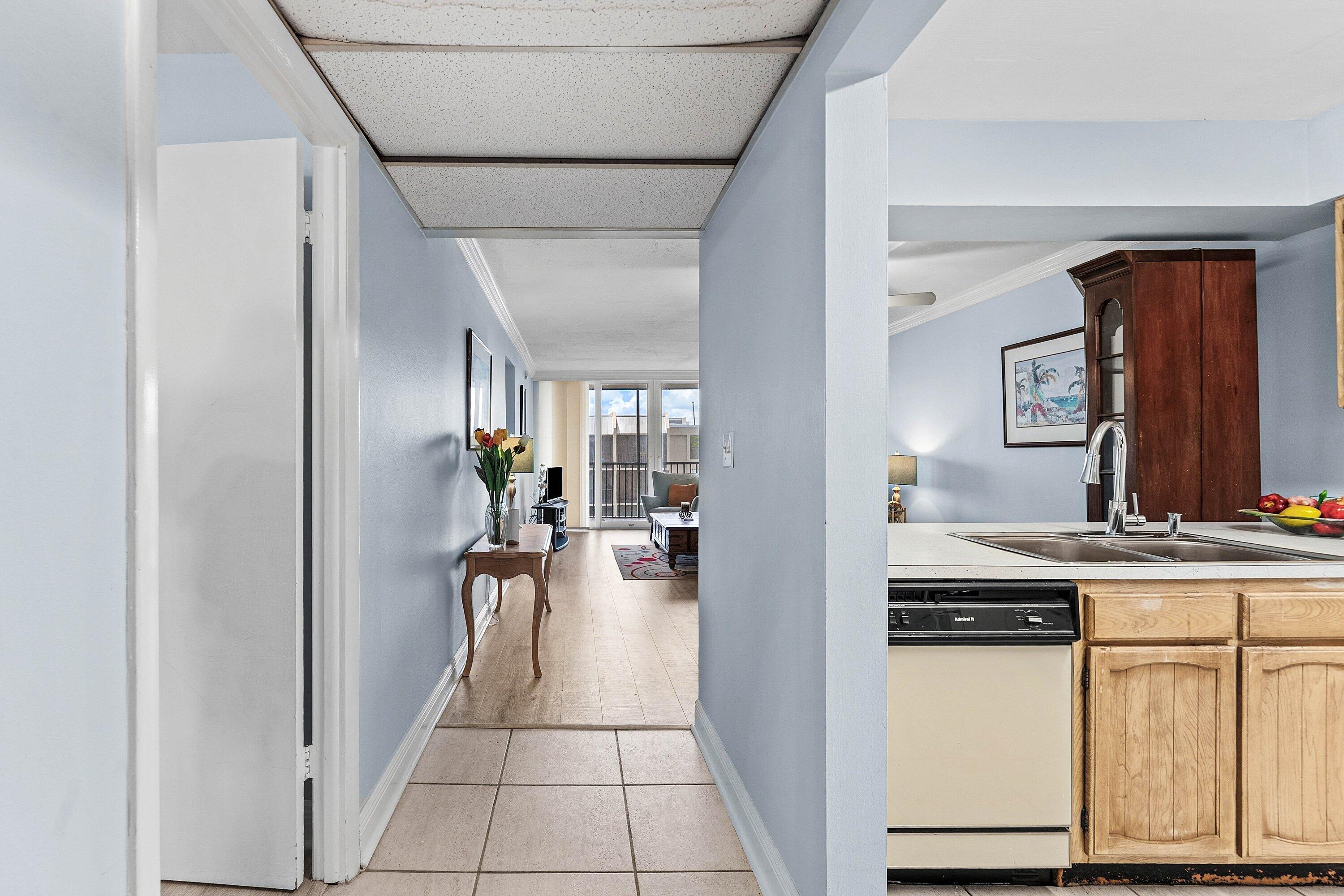 8 N ROYAL PALM #6040, Boca Raton FL 33432