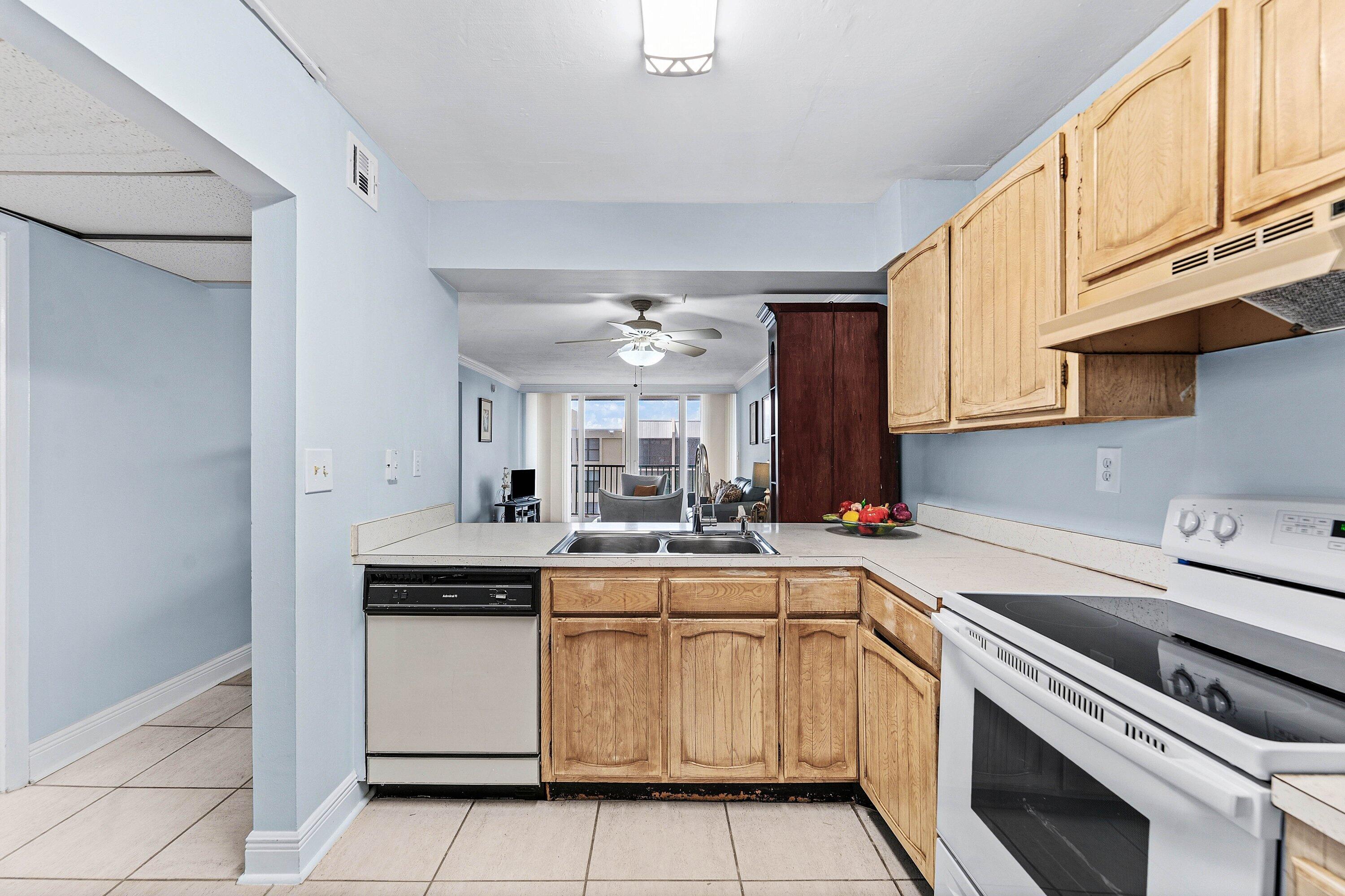8 N ROYAL PALM #6040, Boca Raton FL 33432