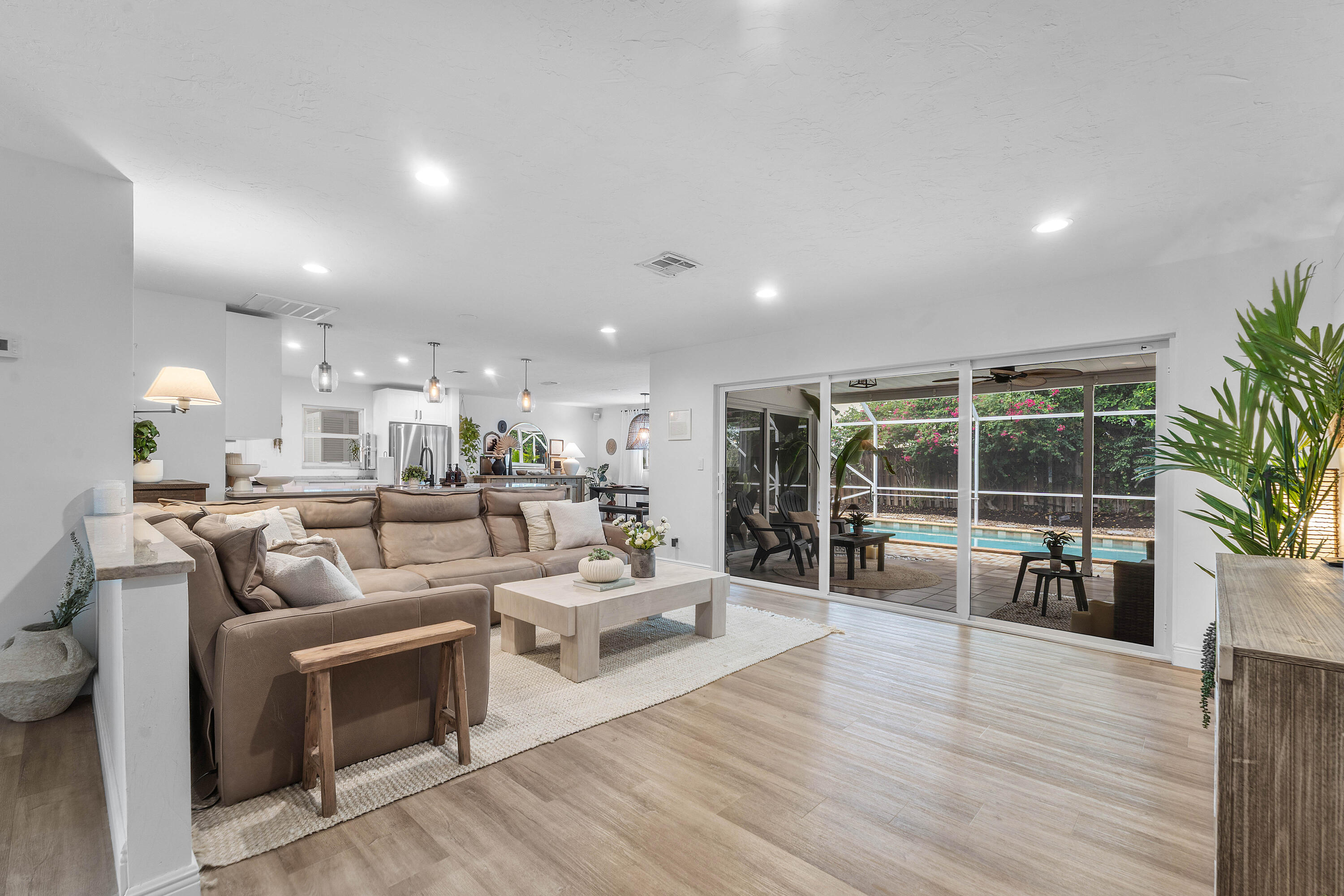 317 DALY, Tequesta FL 33469
