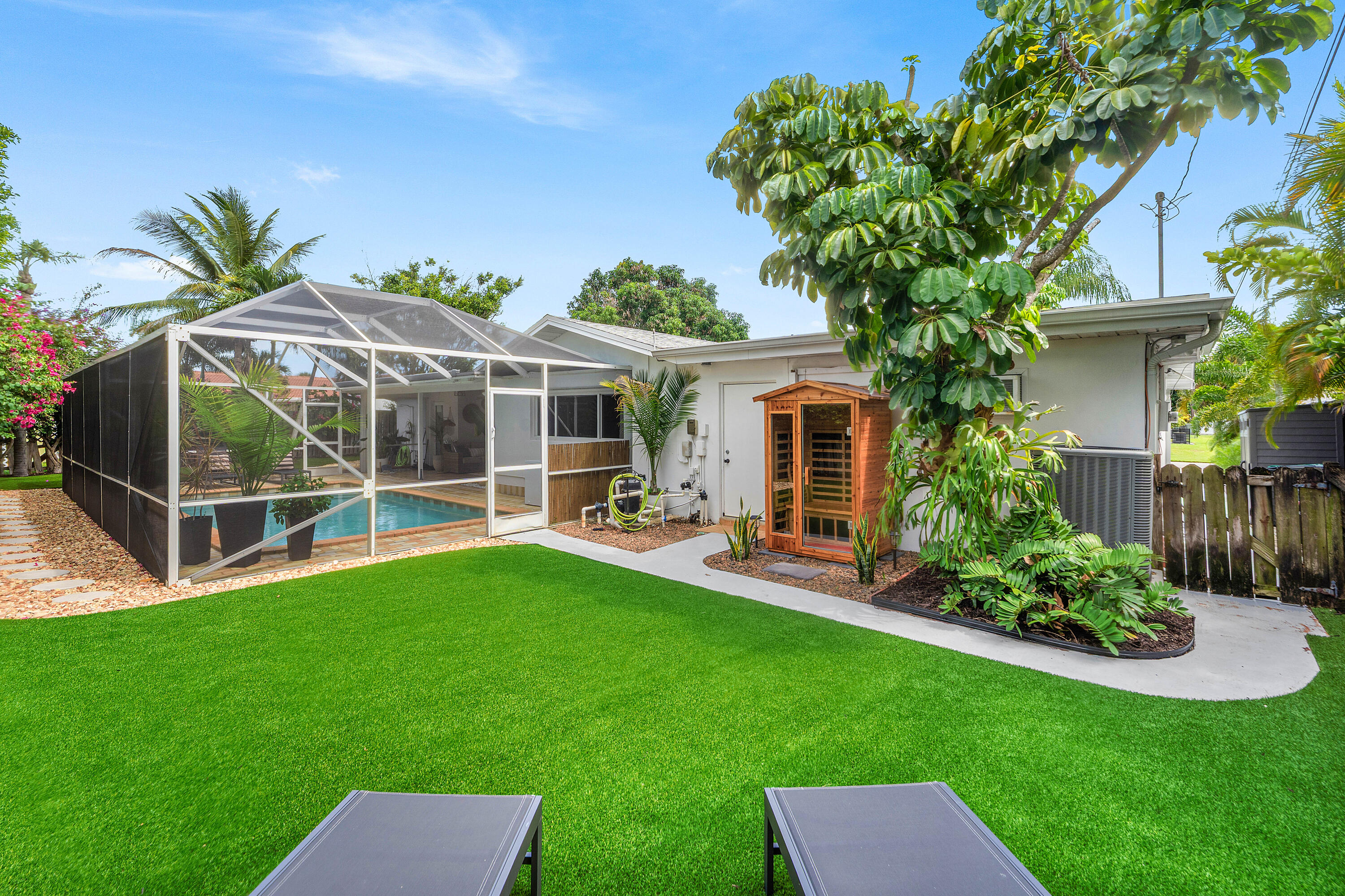 317 DALY, Tequesta FL 33469