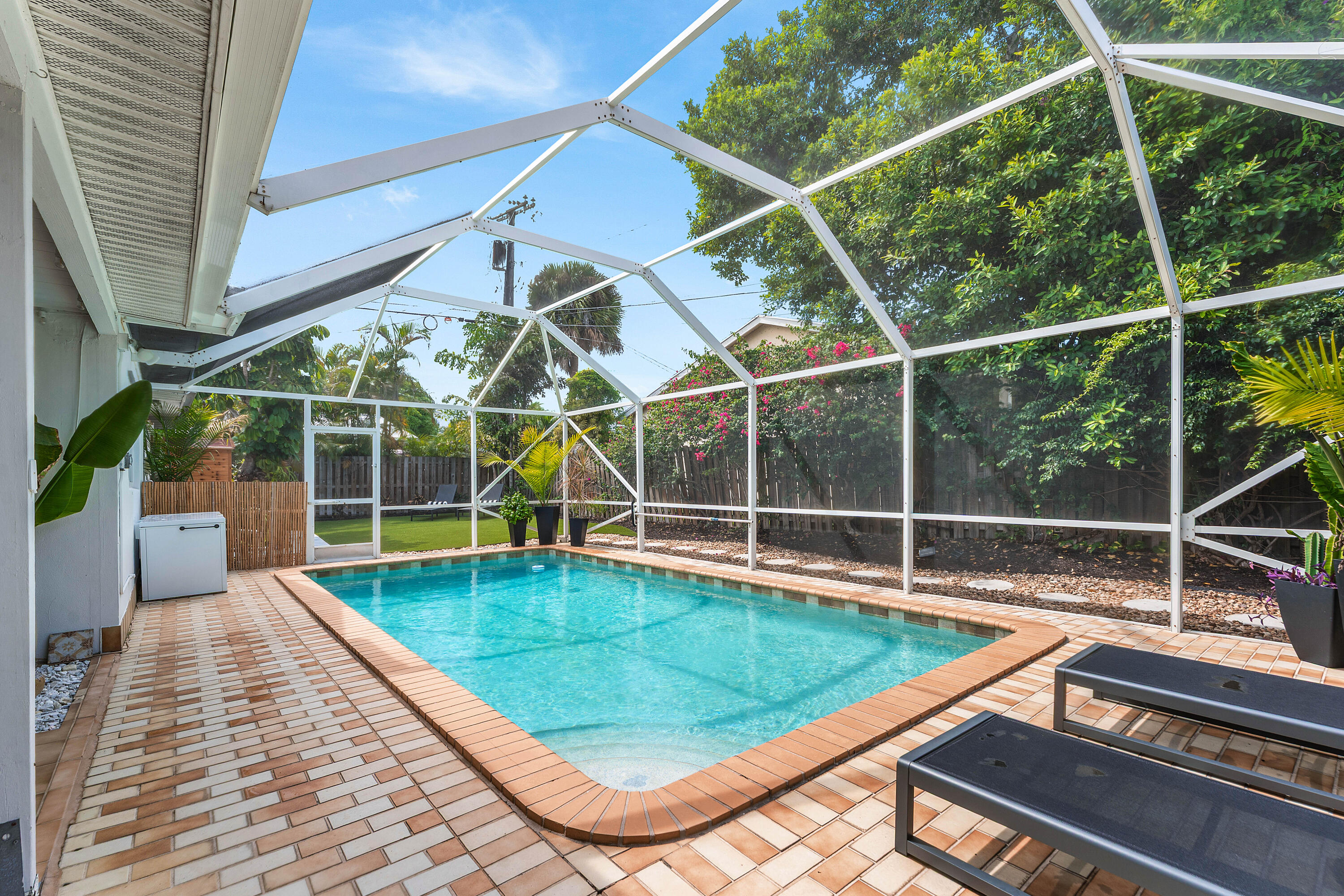 317 DALY, Tequesta FL 33469