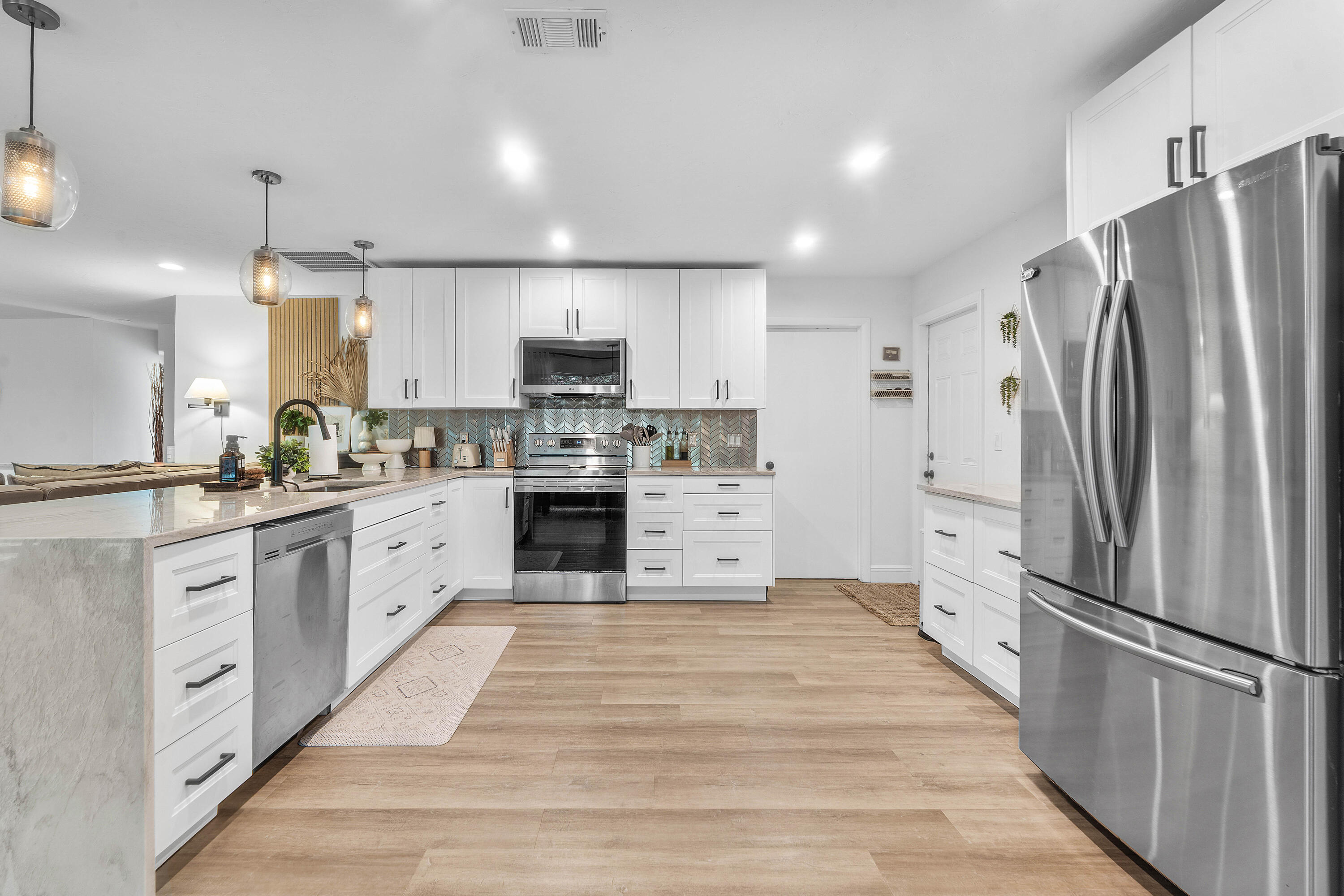 317 DALY, Tequesta FL 33469
