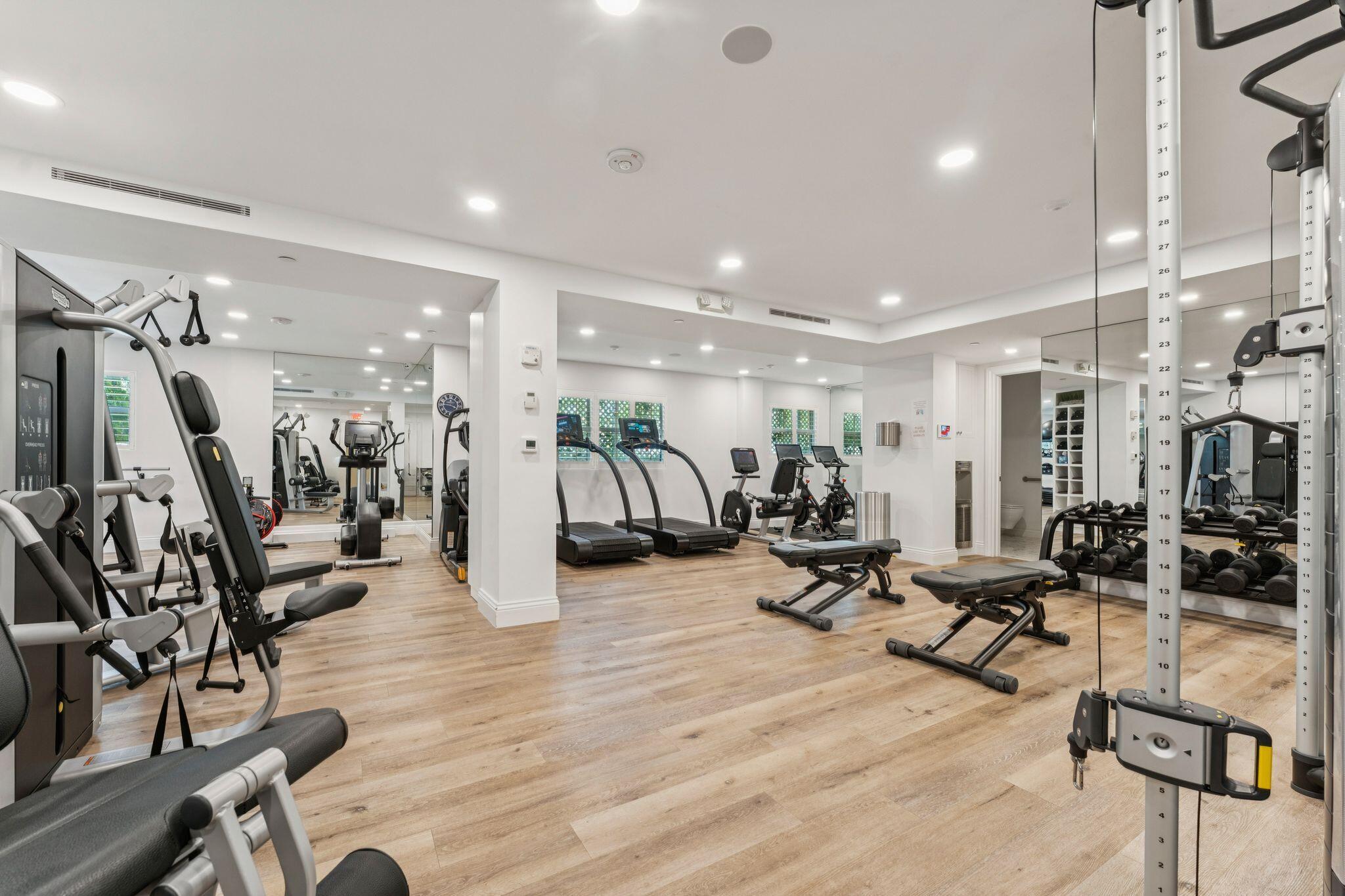 425 WORTH #2F, Palm Beach FL 33480