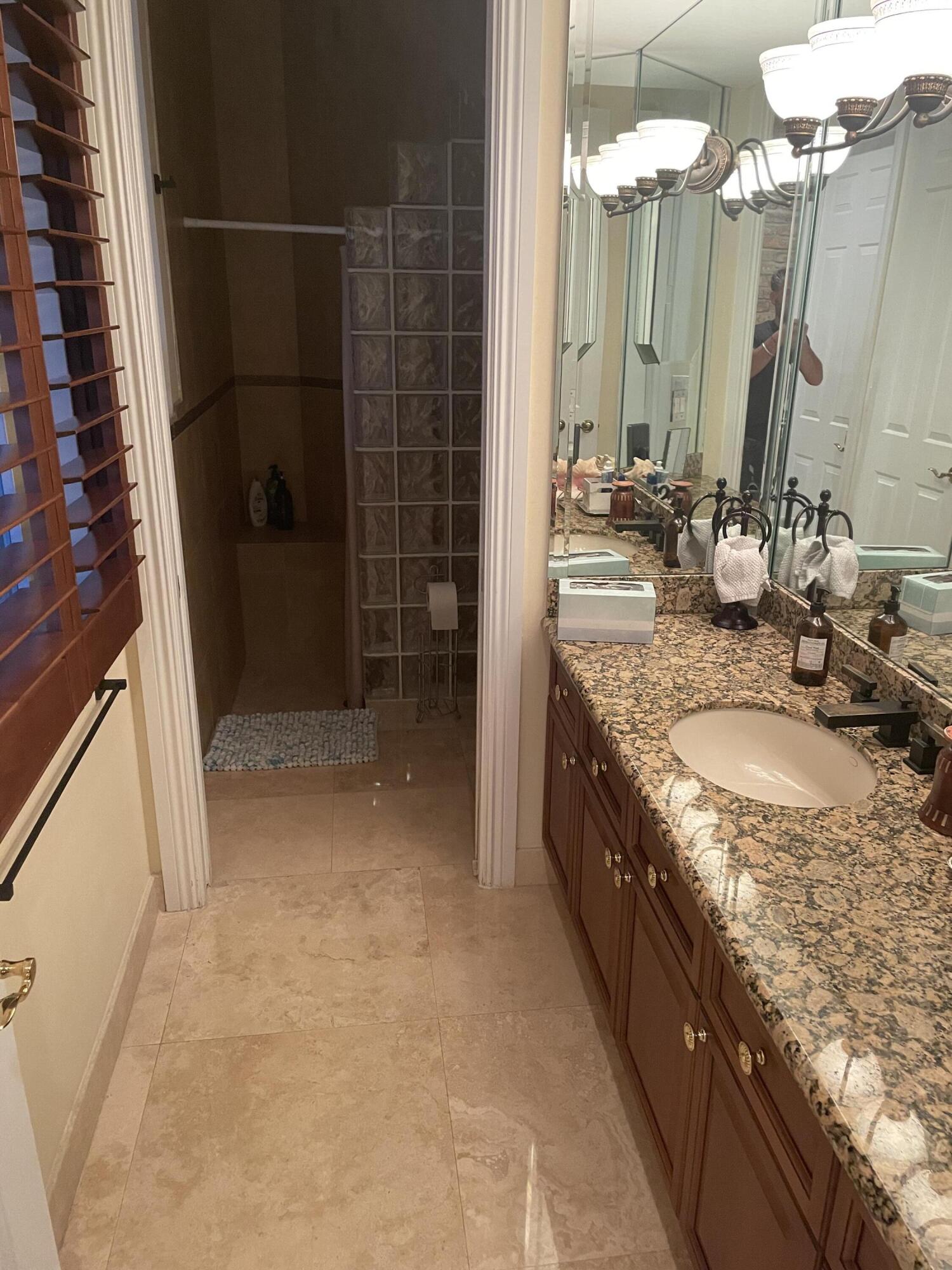 5532 ESTATE OAK, Hollywood FL 33312
