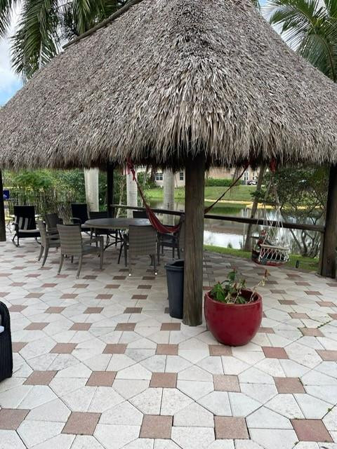 5532 ESTATE OAK, Hollywood FL 33312