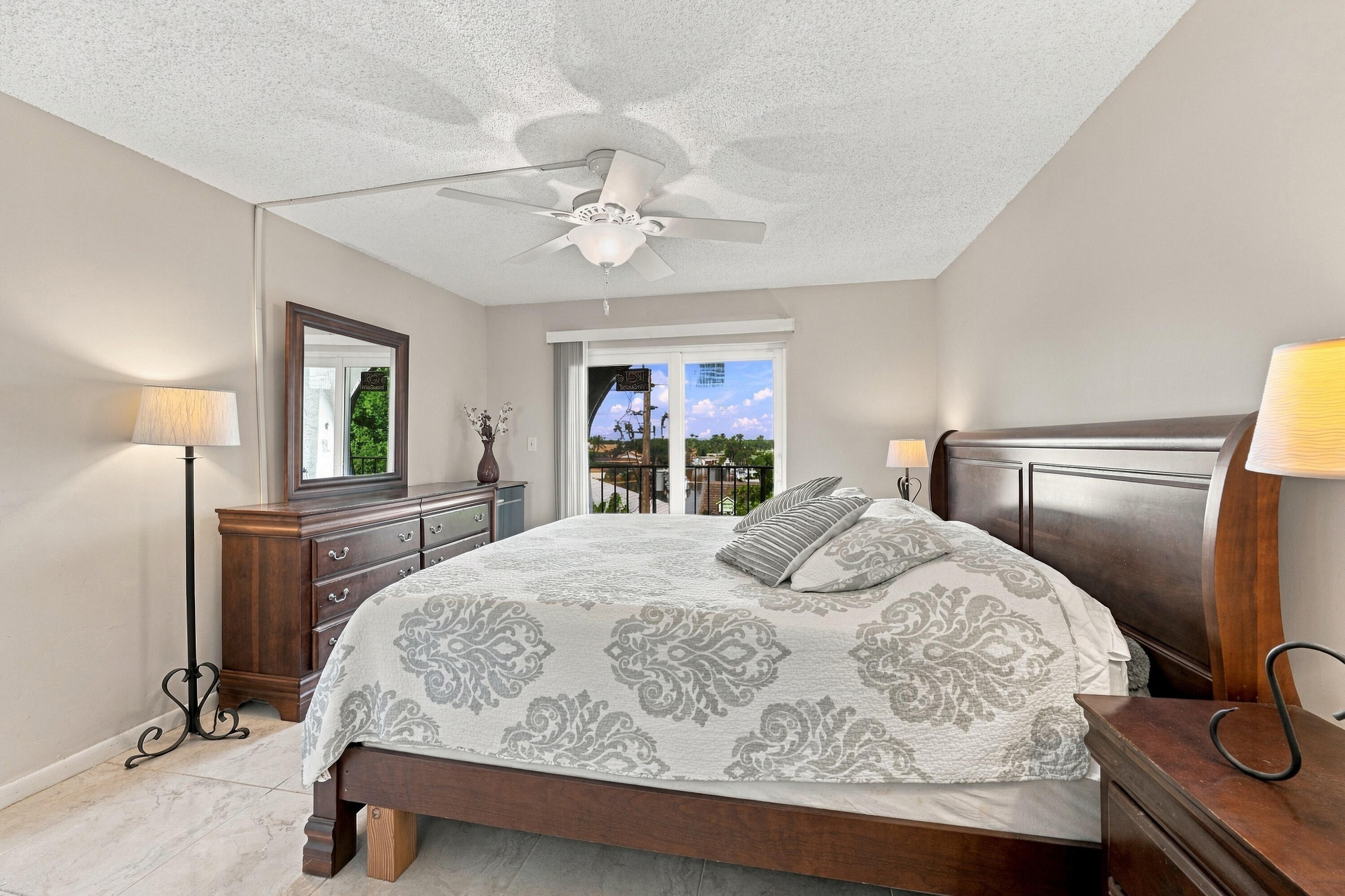 3909 N OCEAN #410, Fort Lauderdale FL 33308