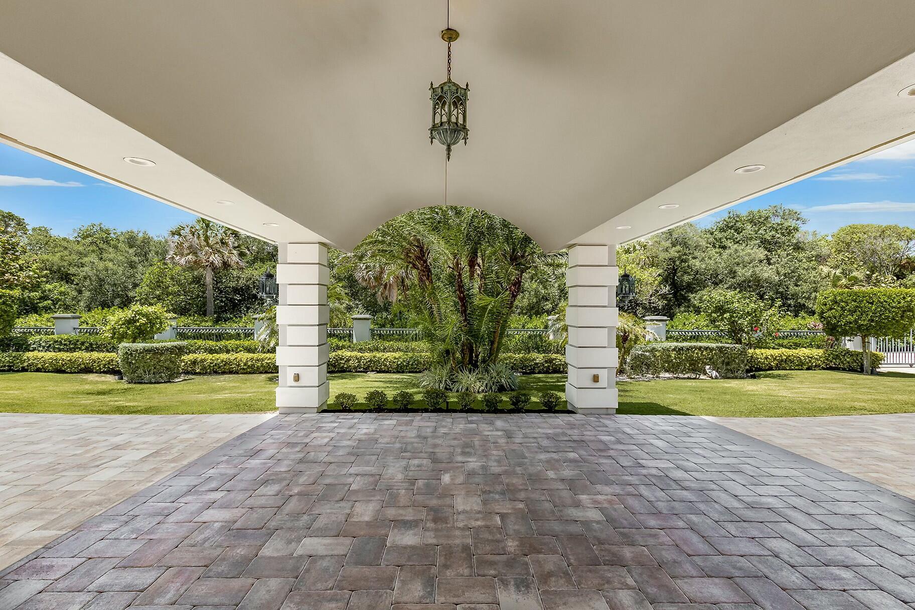 477 S Beach, Jupiter Island FL 33455