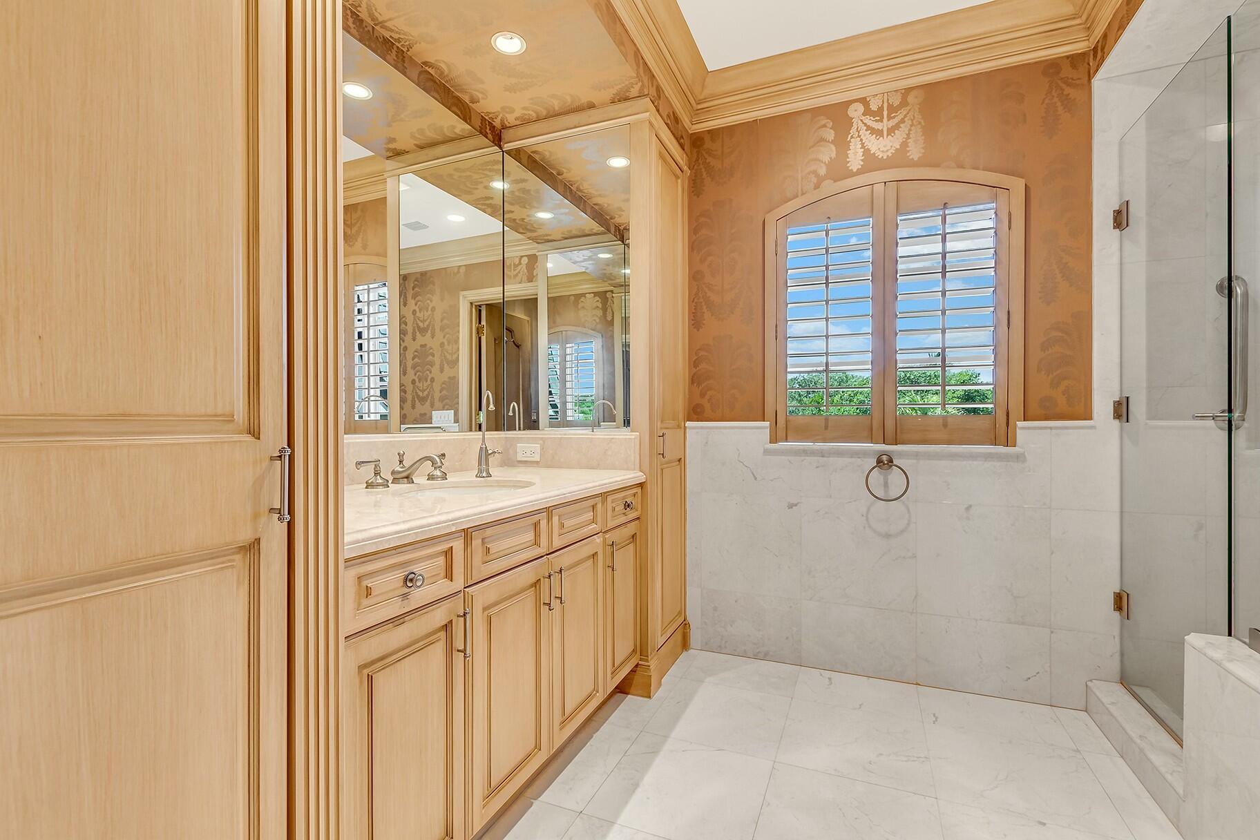 477 S Beach, Jupiter Island FL 33455