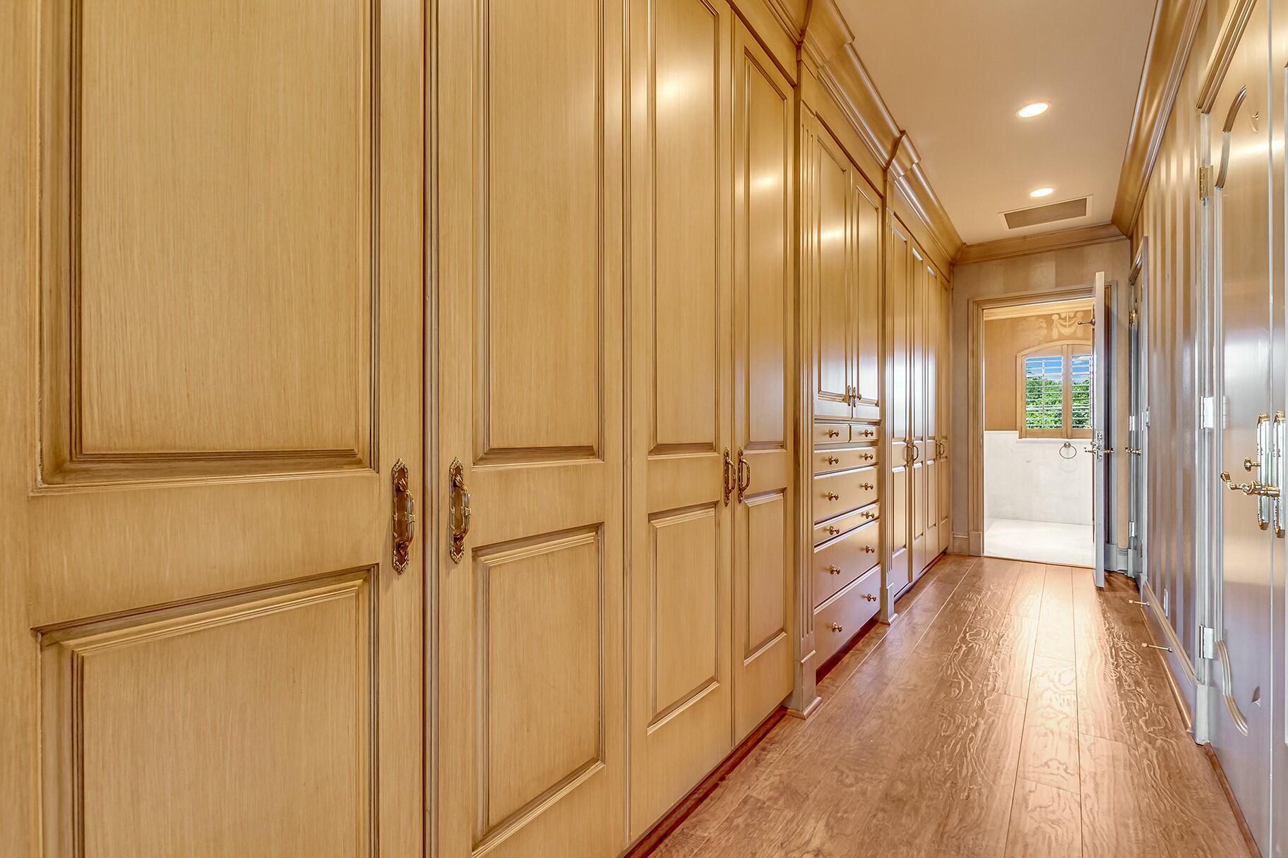 477 S Beach, Jupiter Island FL 33455