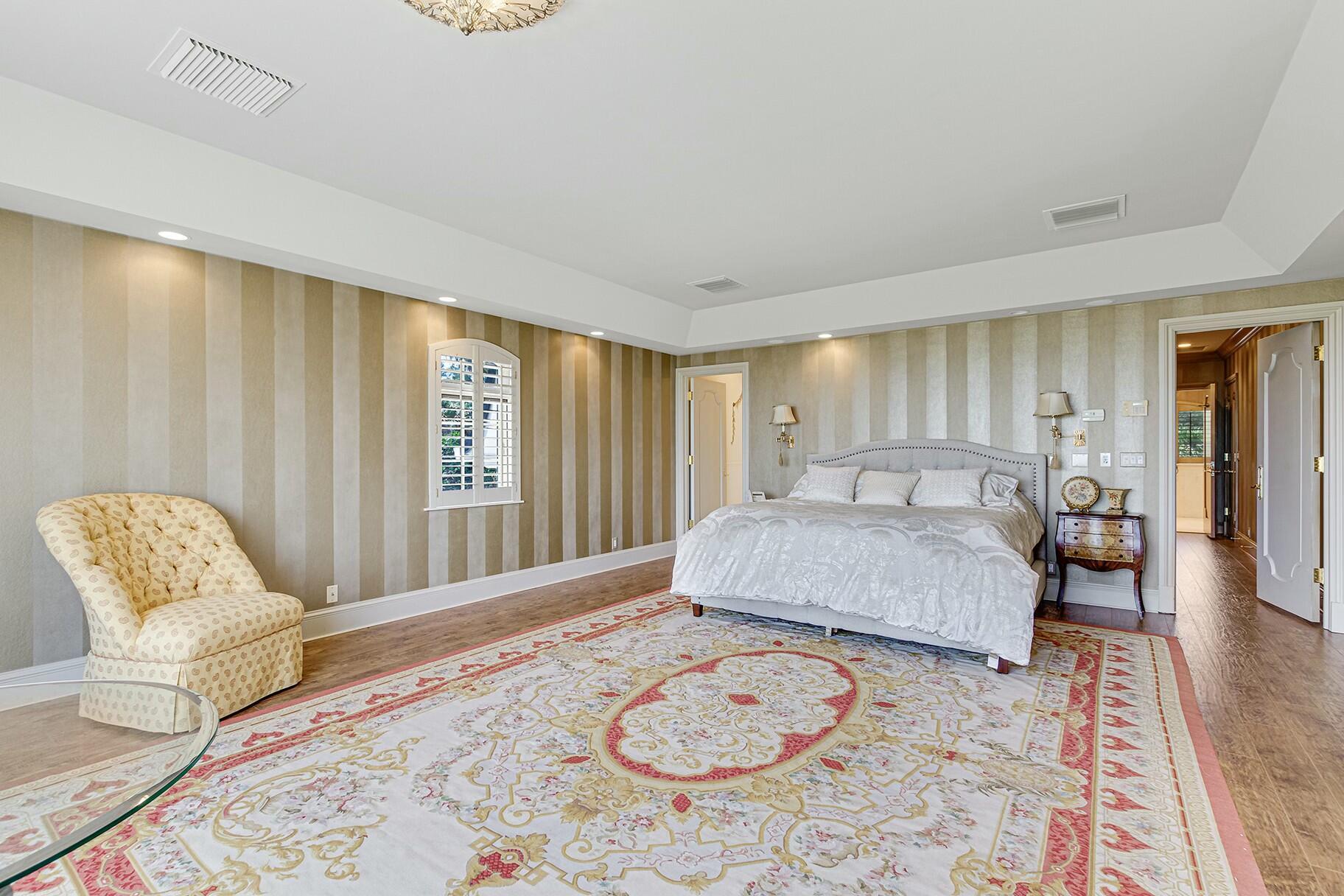 477 S Beach, Jupiter Island FL 33455