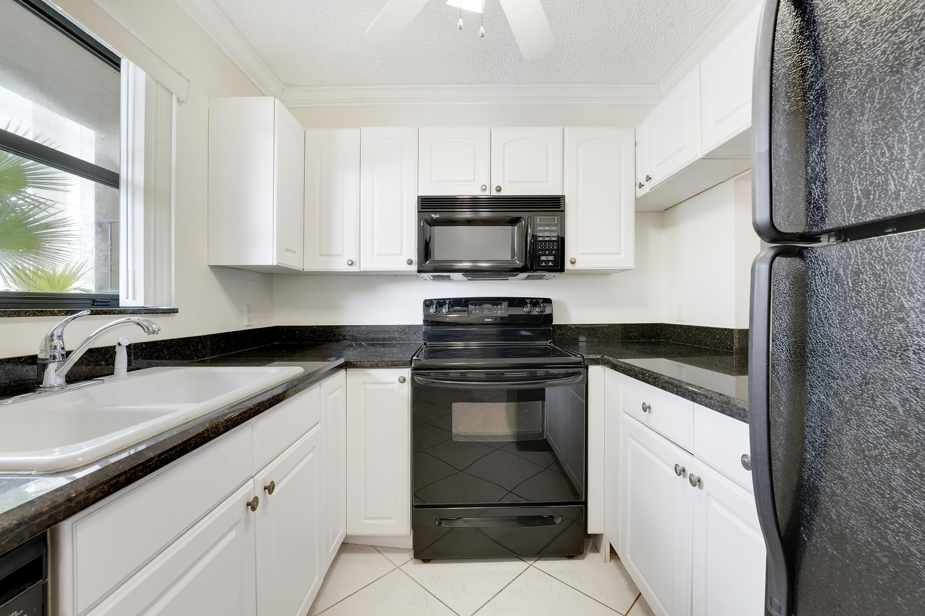 890 N FEDERAL #208, Lantana FL 33462