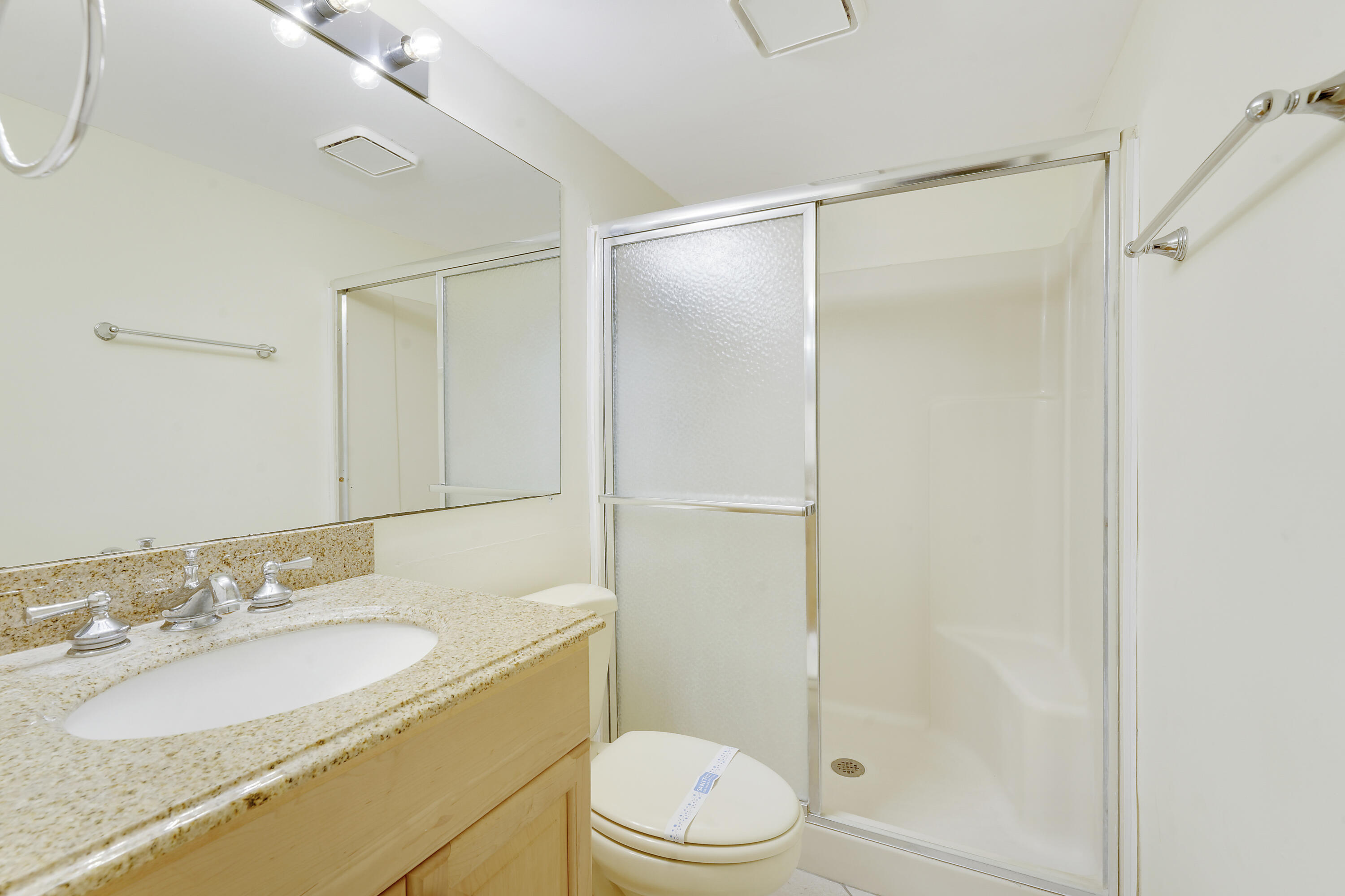 890 N FEDERAL #208, Lantana FL 33462