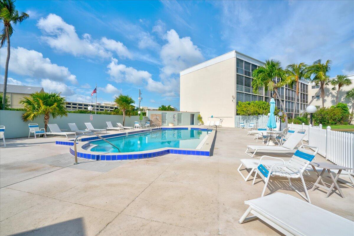 890 N FEDERAL #208, Lantana FL 33462