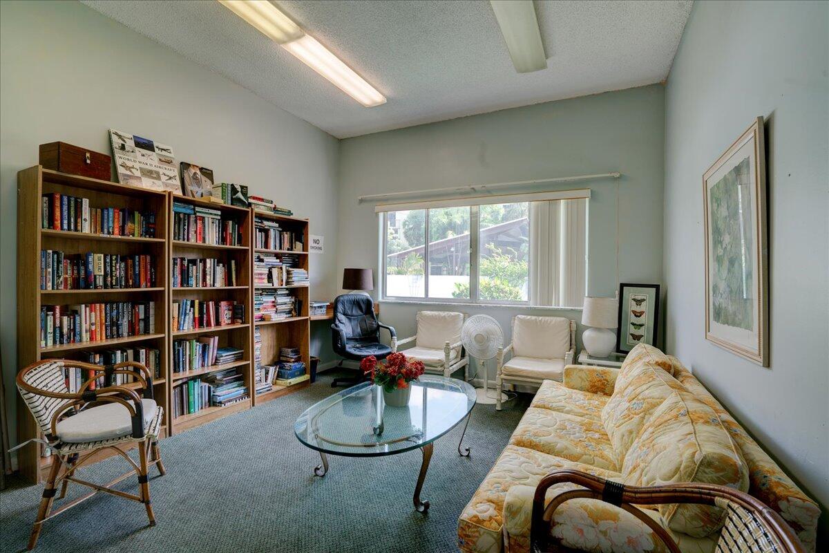890 N FEDERAL #208, Lantana FL 33462