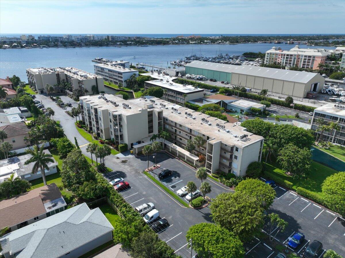 890 N FEDERAL #208, Lantana FL 33462