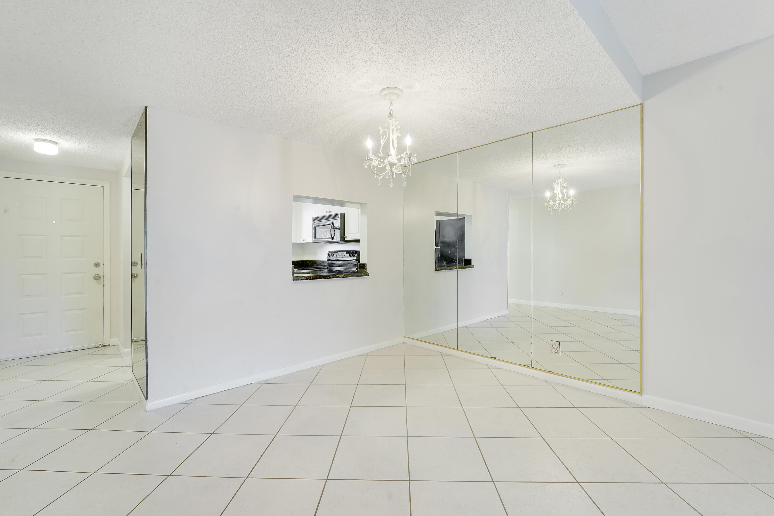 890 N FEDERAL #208, Lantana FL 33462