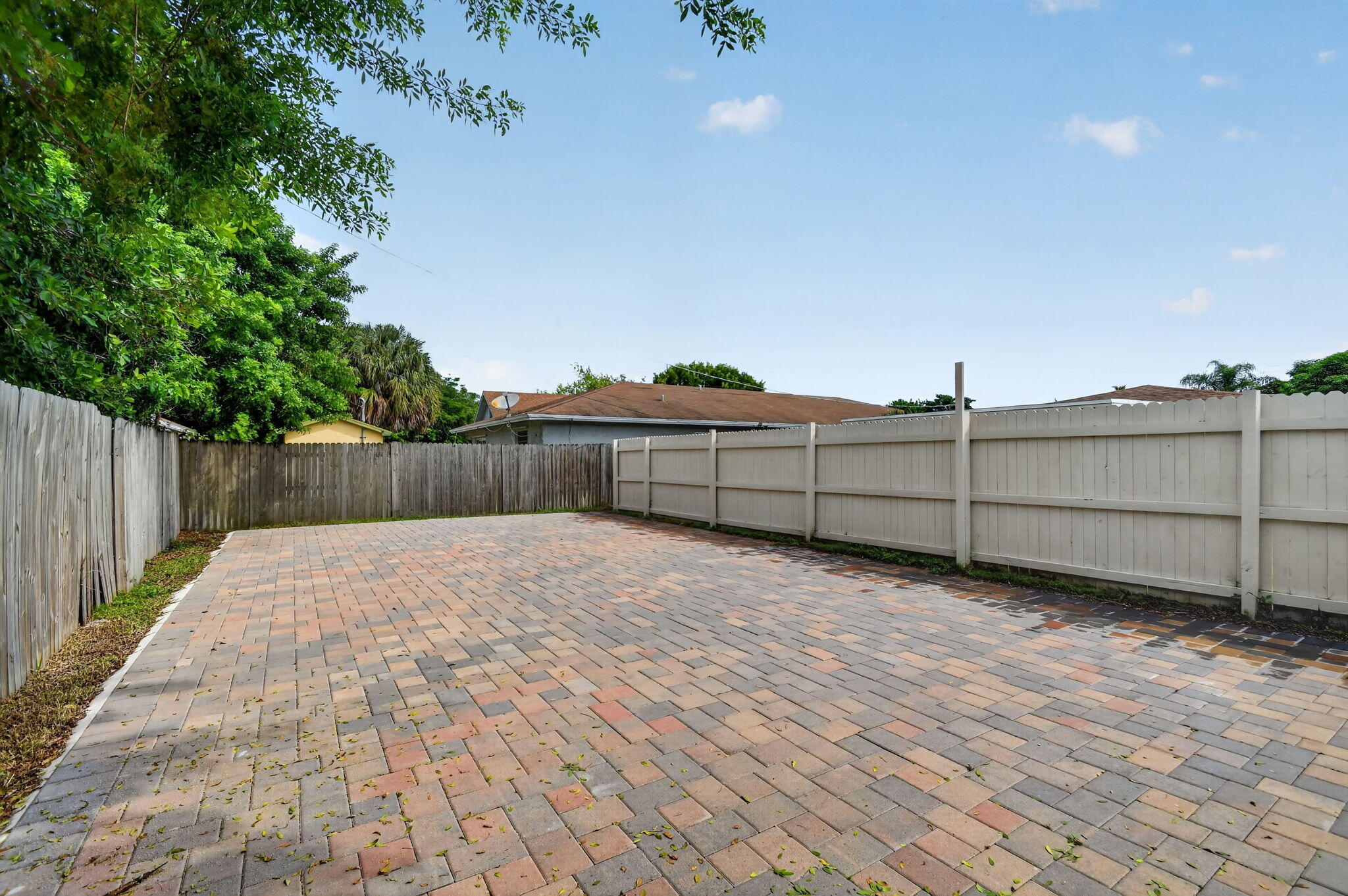 603 N Broadway, Lantana FL 33462