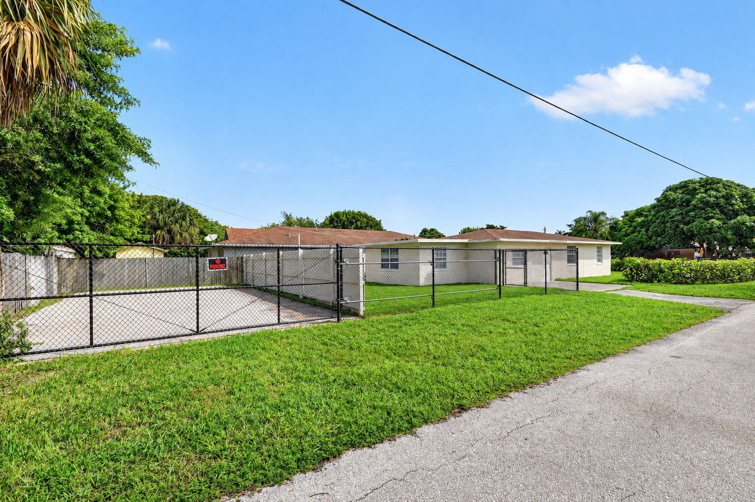 603 N Broadway, Lantana FL 33462
