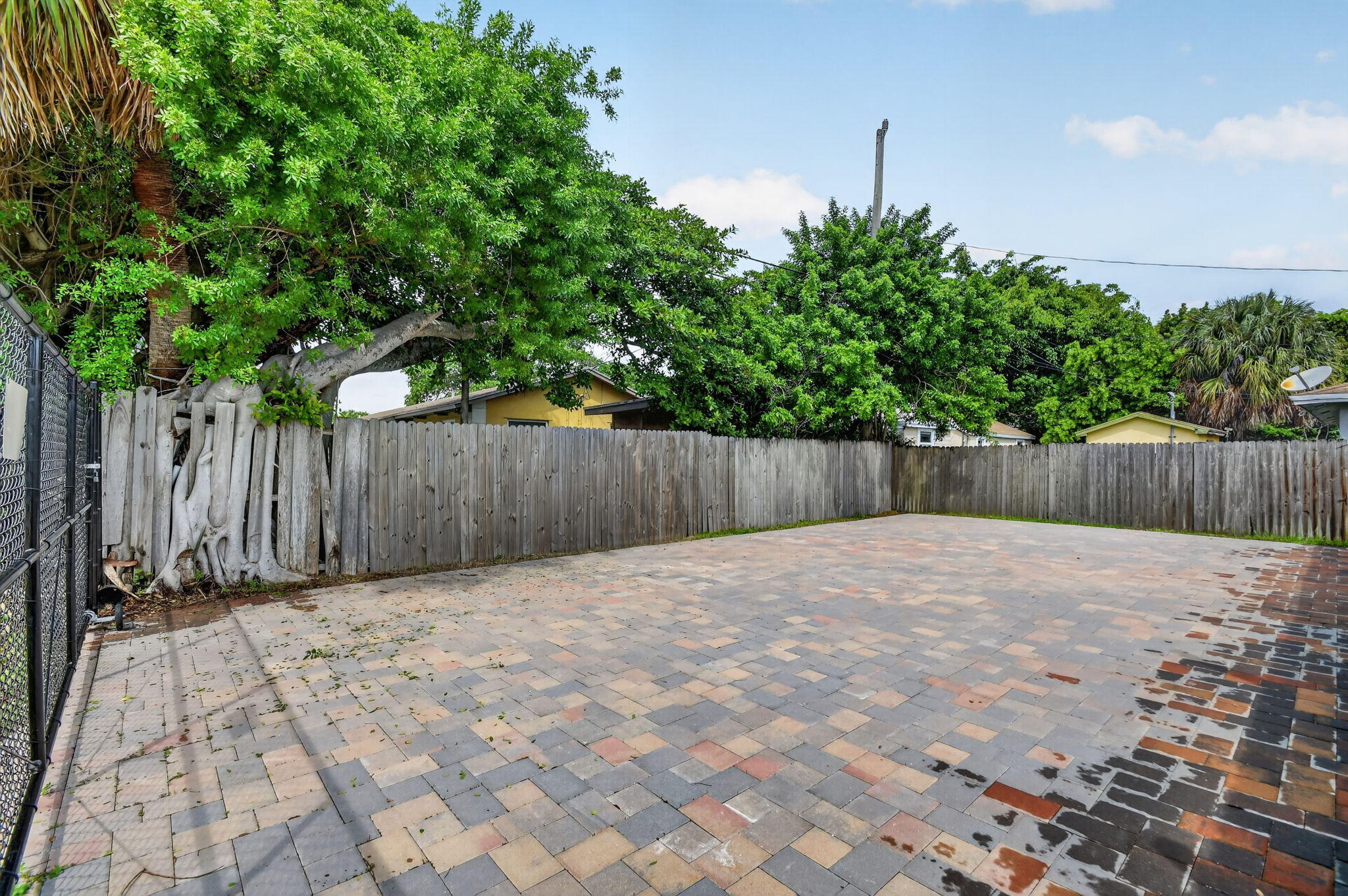 603 N Broadway, Lantana FL 33462