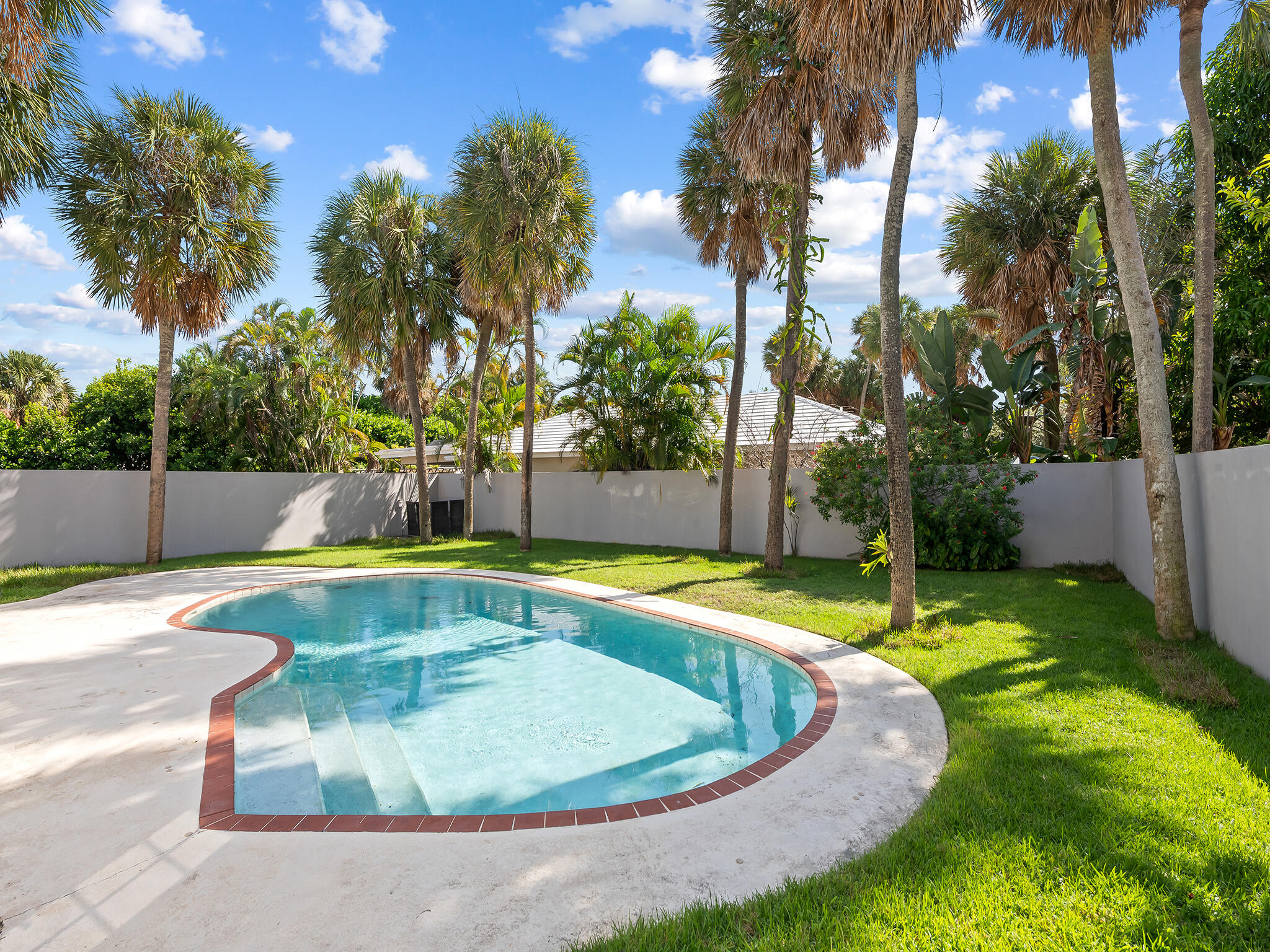 80 SE Olive, Boca Raton FL 33432