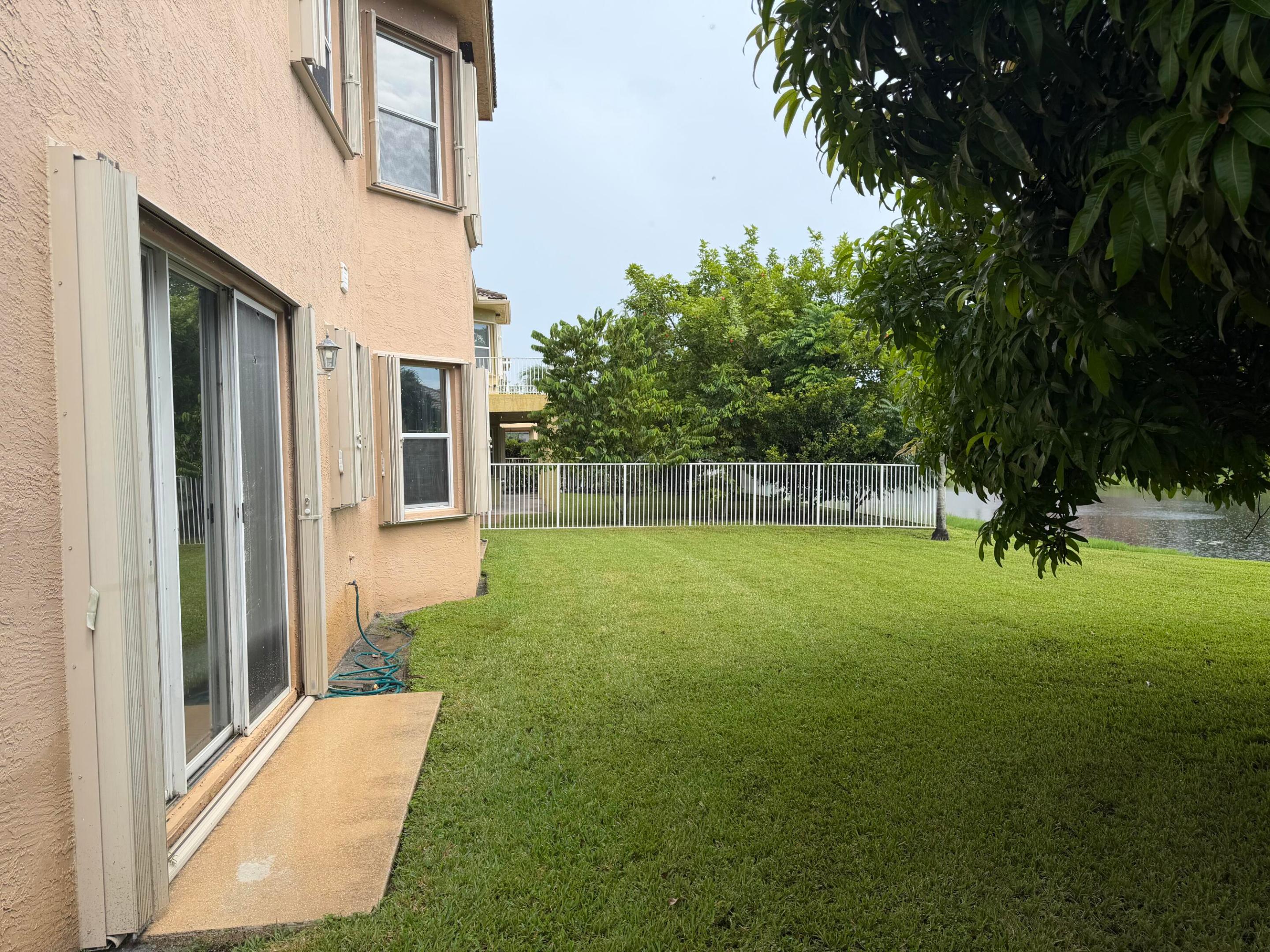 2243 RIDGEWOOD, Royal Palm Beach FL 33411