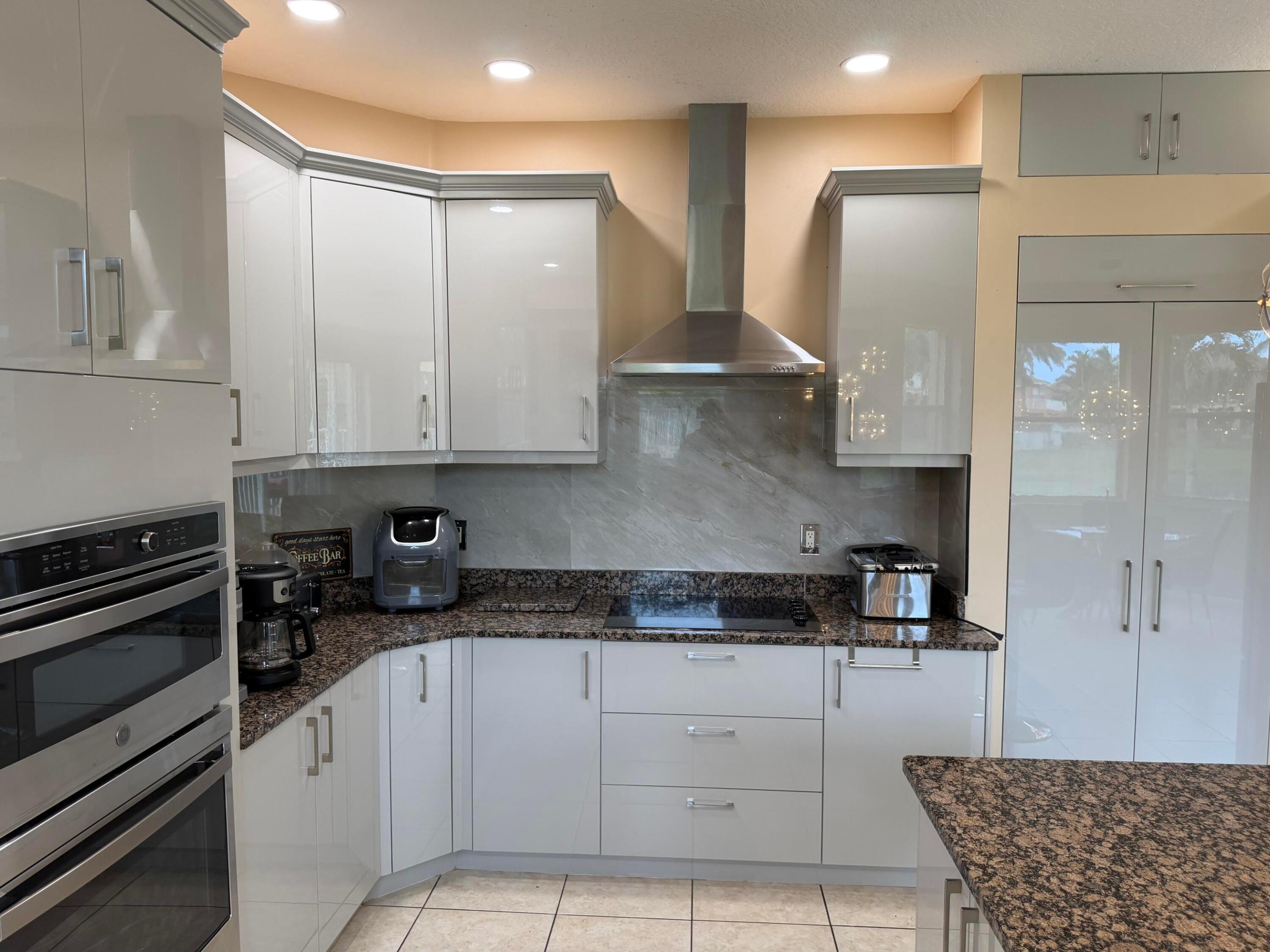 2243 RIDGEWOOD, Royal Palm Beach FL 33411