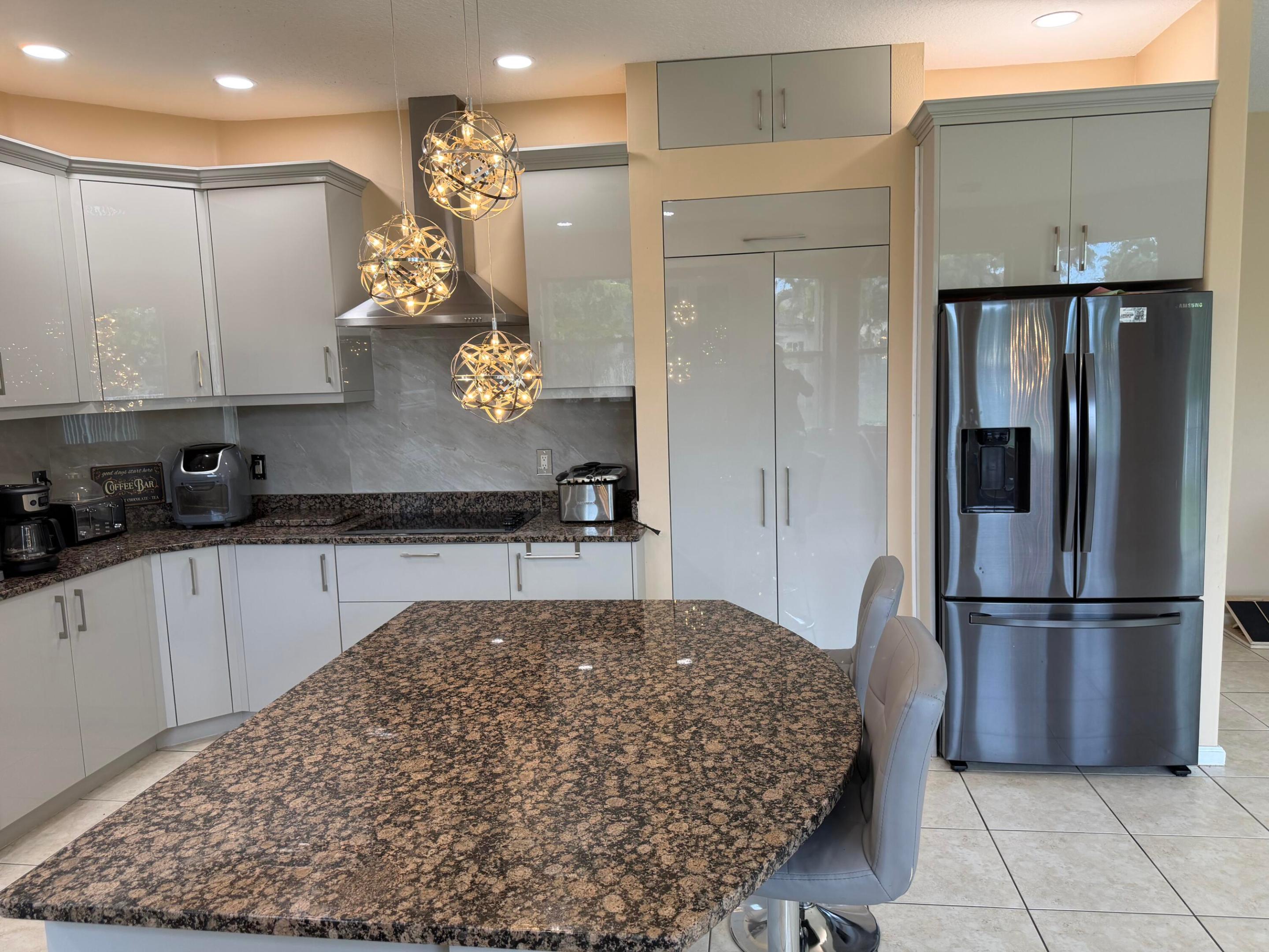 2243 RIDGEWOOD, Royal Palm Beach FL 33411
