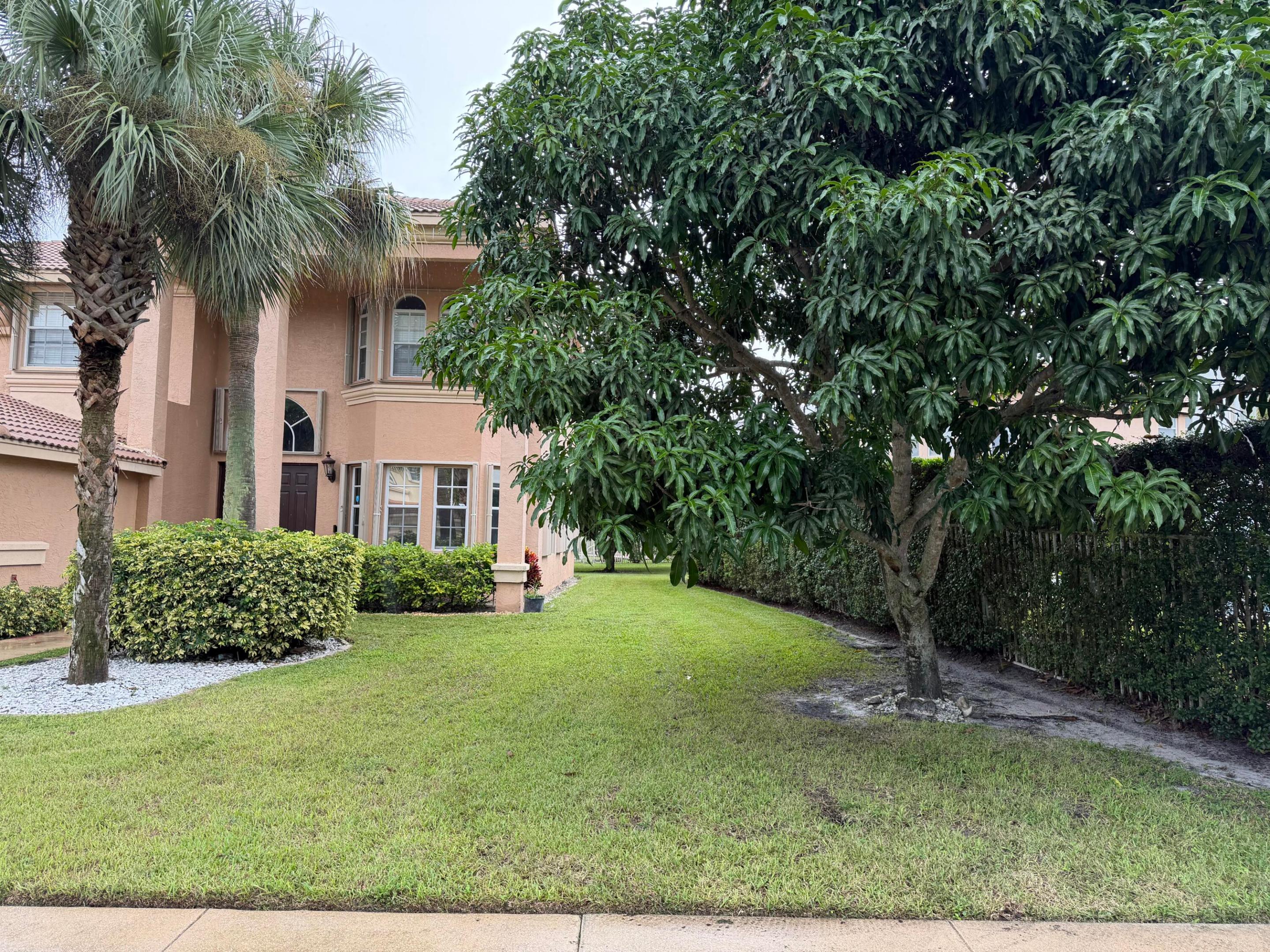 2243 RIDGEWOOD, Royal Palm Beach FL 33411
