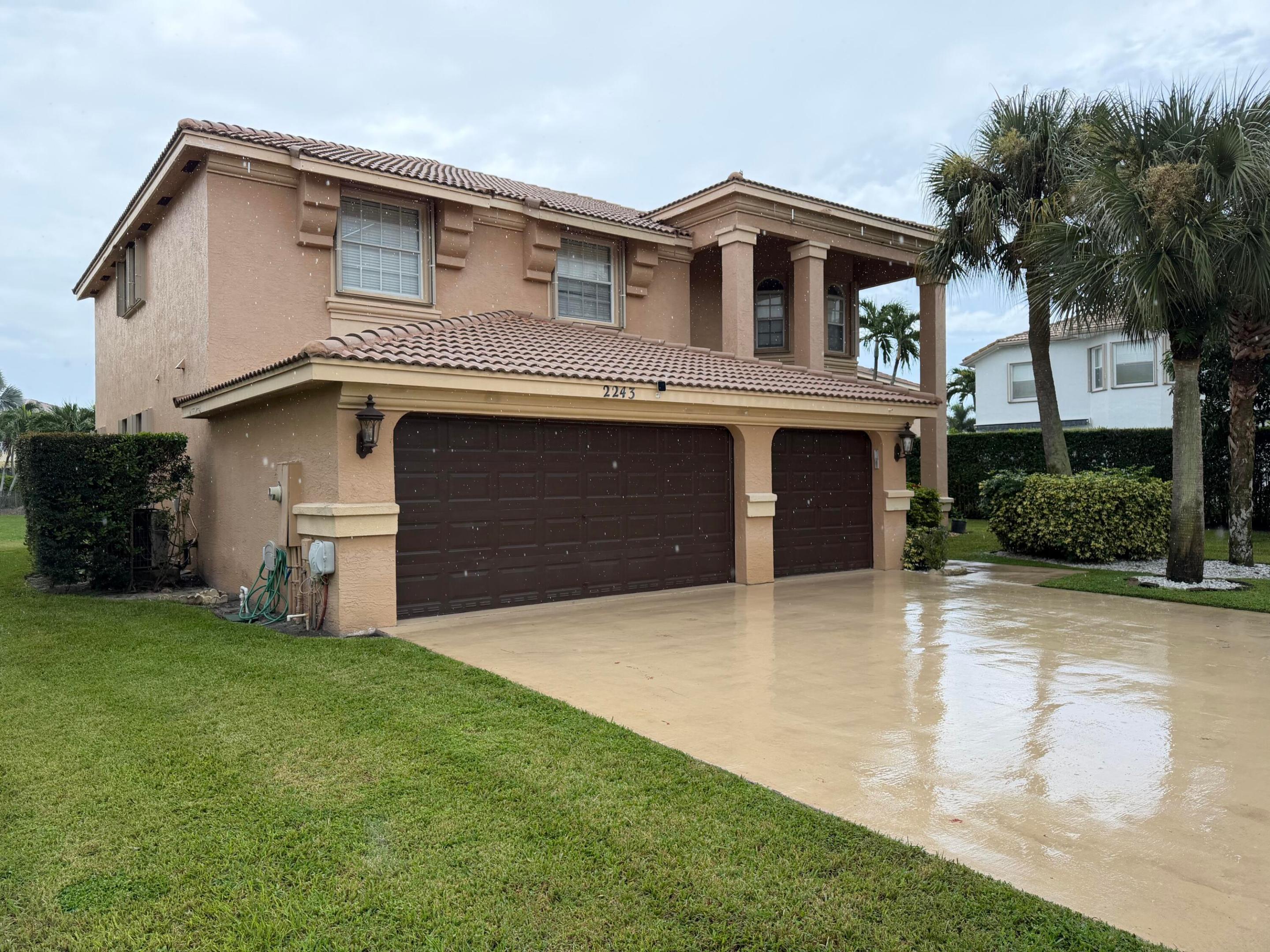 2243 RIDGEWOOD, Royal Palm Beach FL 33411
