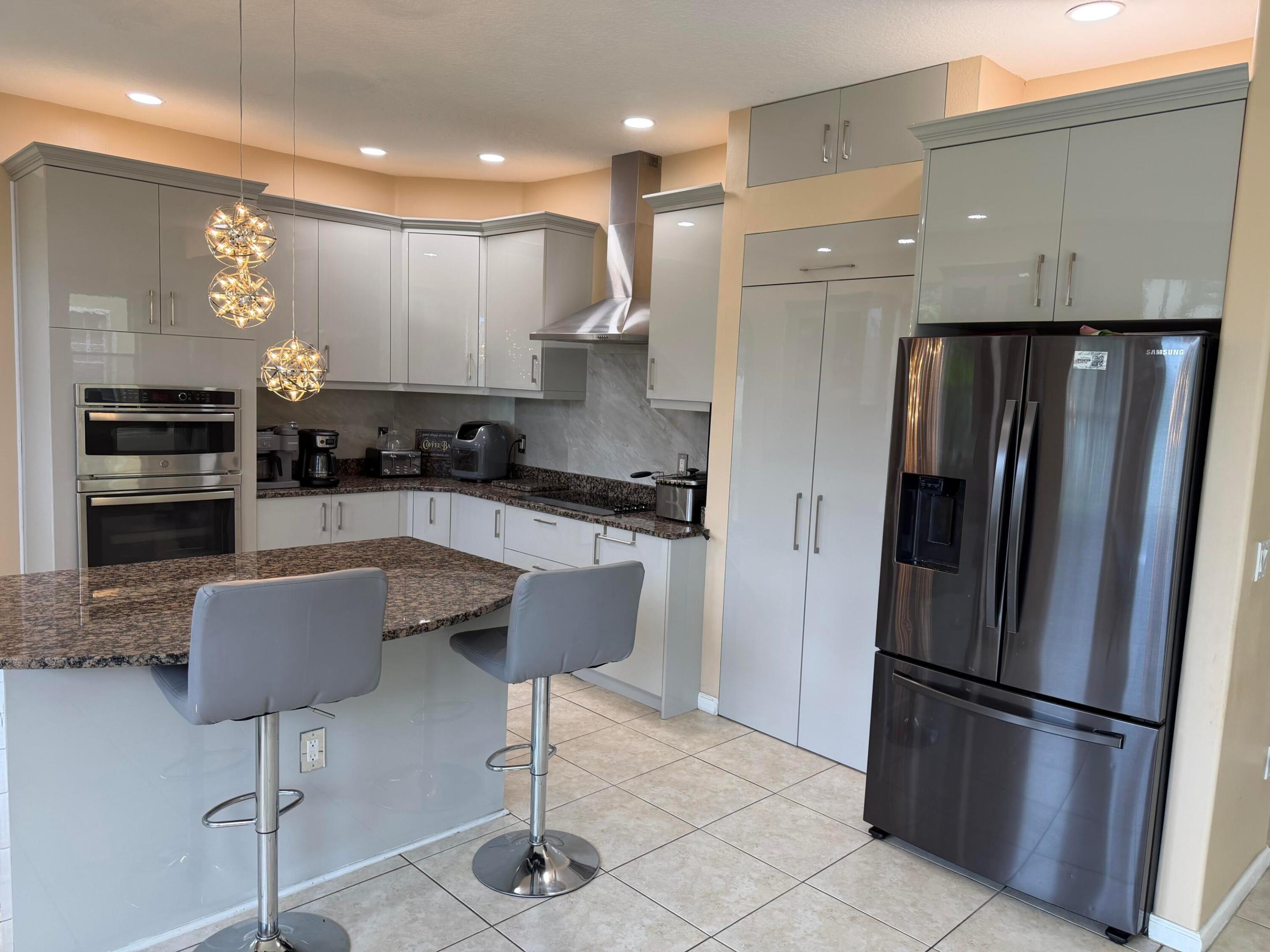 2243 RIDGEWOOD, Royal Palm Beach FL 33411