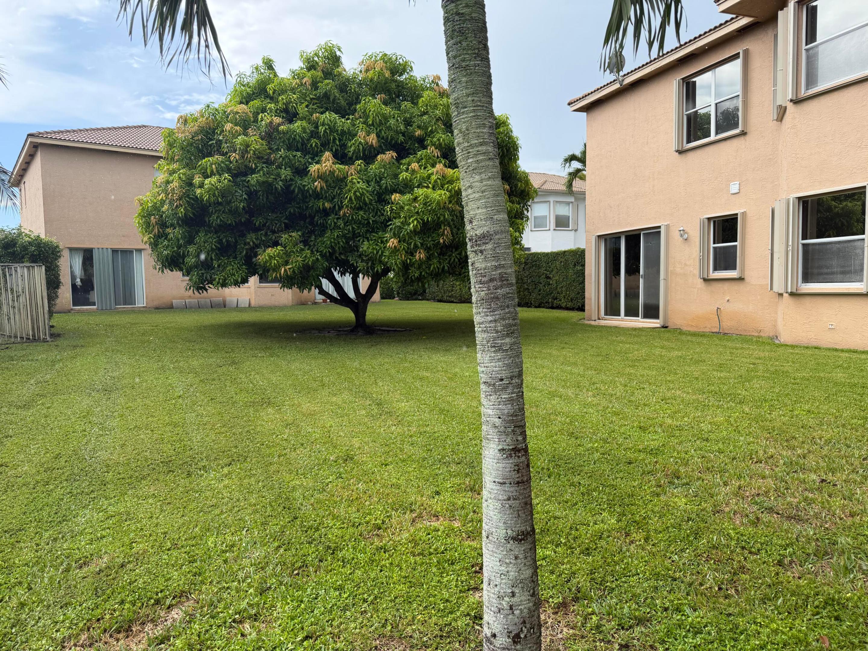 2243 RIDGEWOOD, Royal Palm Beach FL 33411