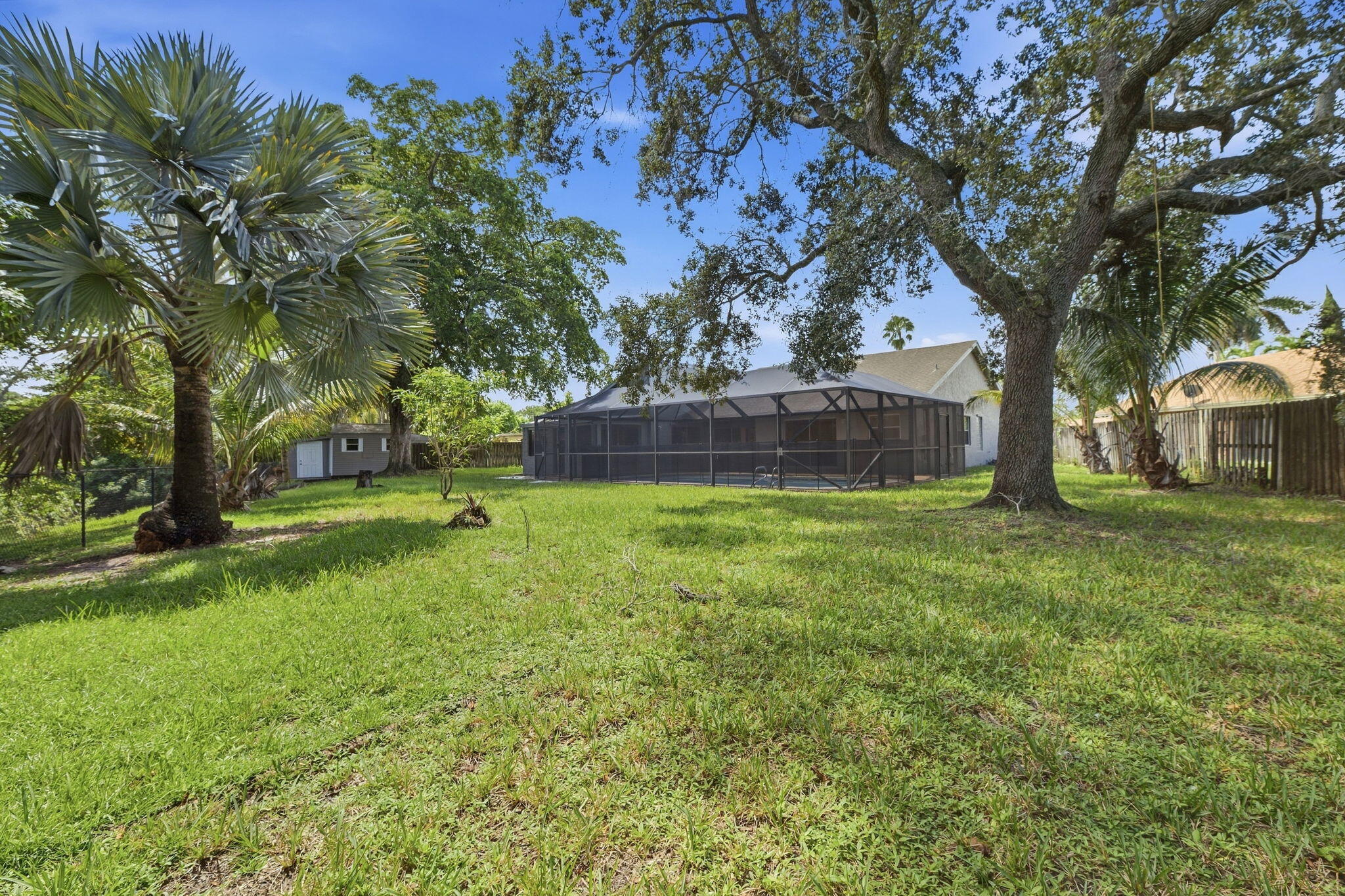 4790 NW 85th, Lauderhill FL 33351