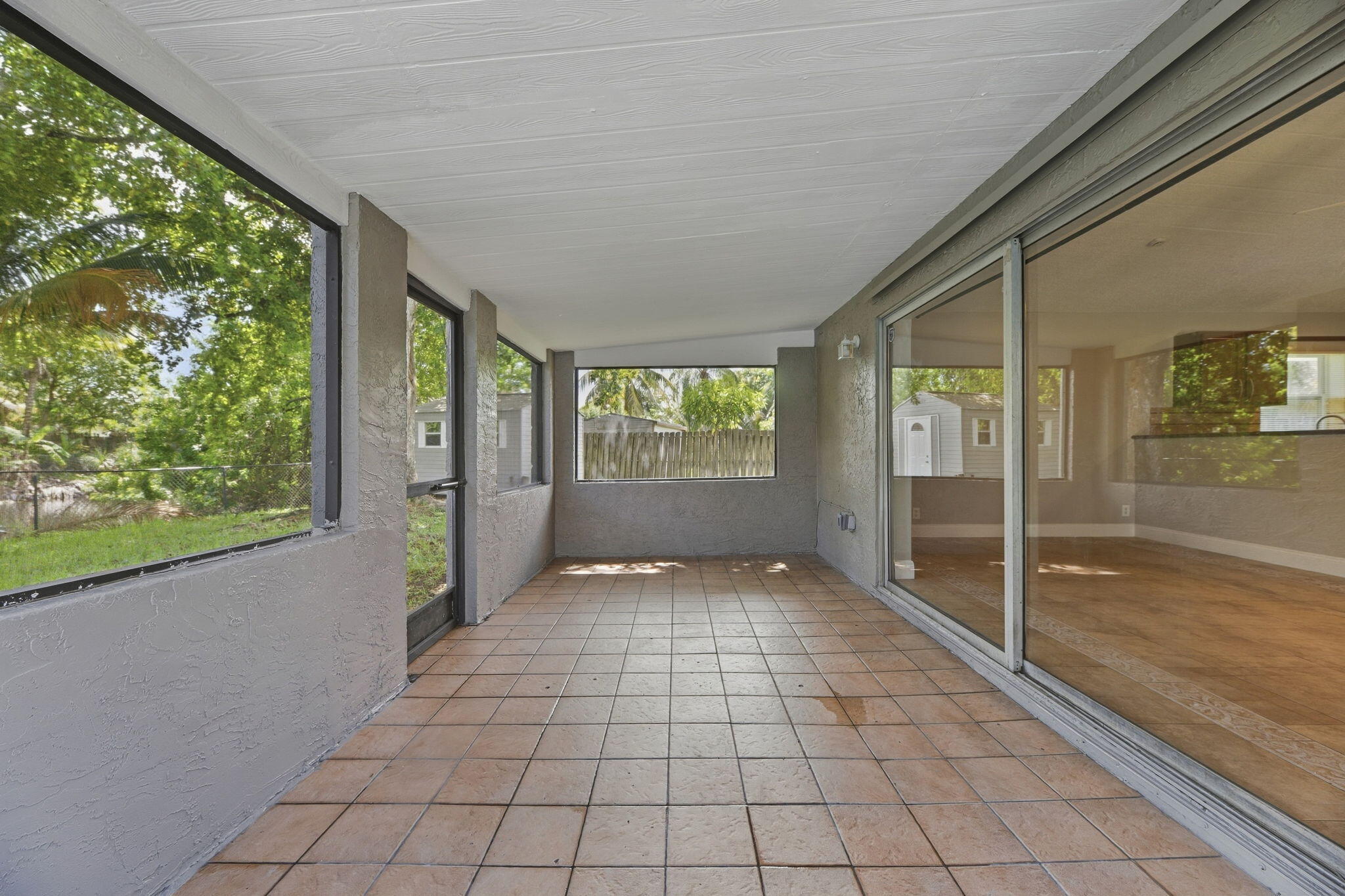 4790 NW 85th, Lauderhill FL 33351