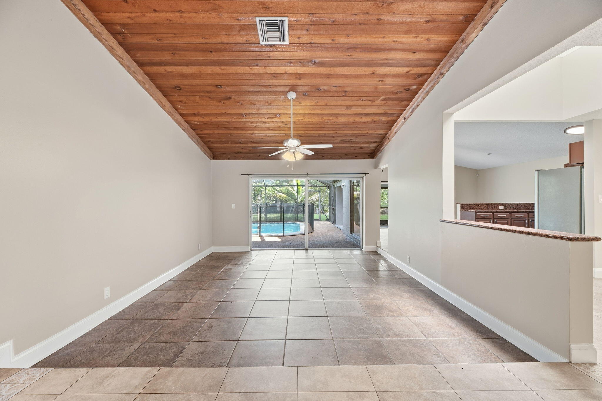 4790 NW 85th, Lauderhill FL 33351