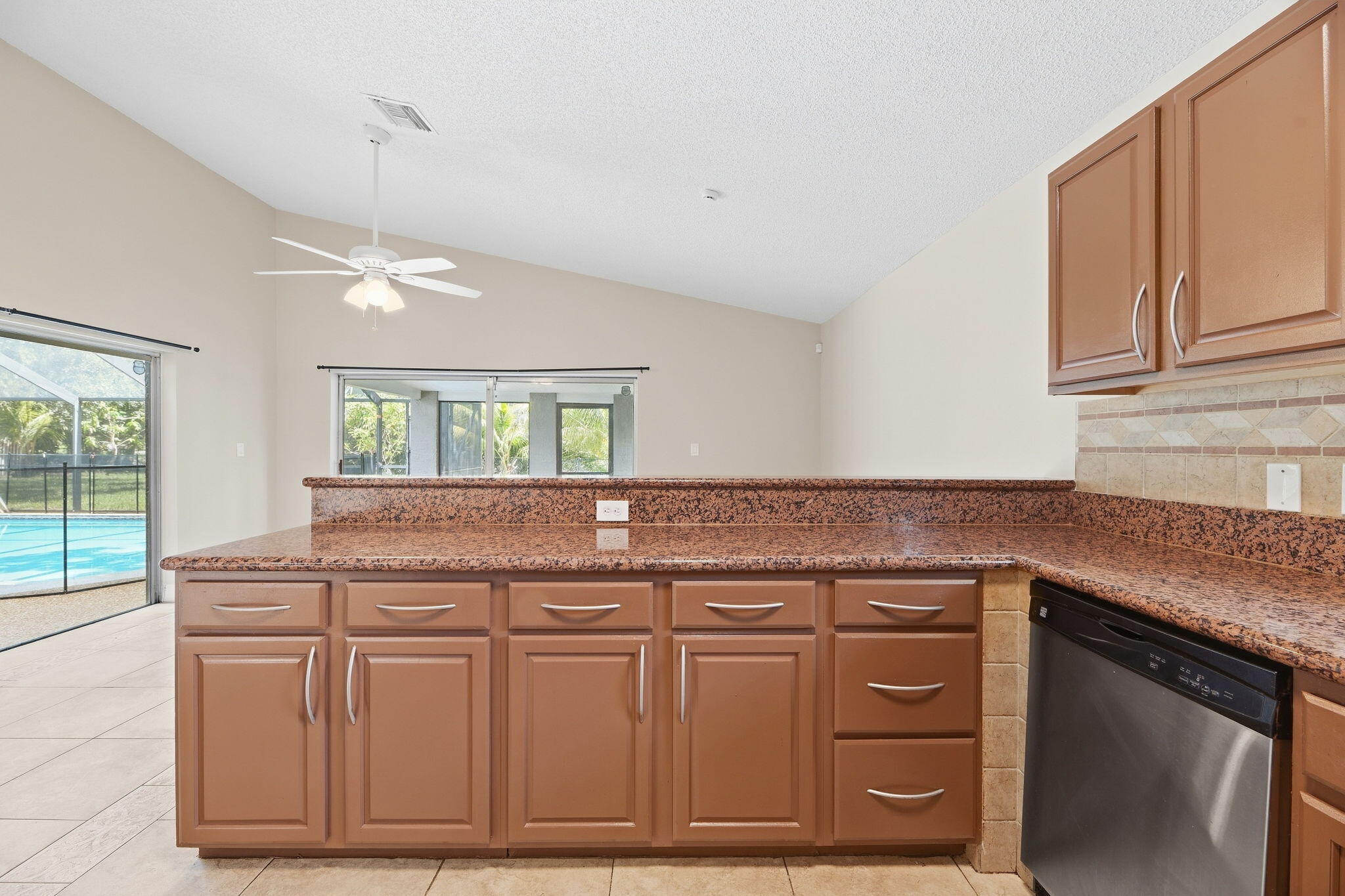 4790 NW 85th, Lauderhill FL 33351