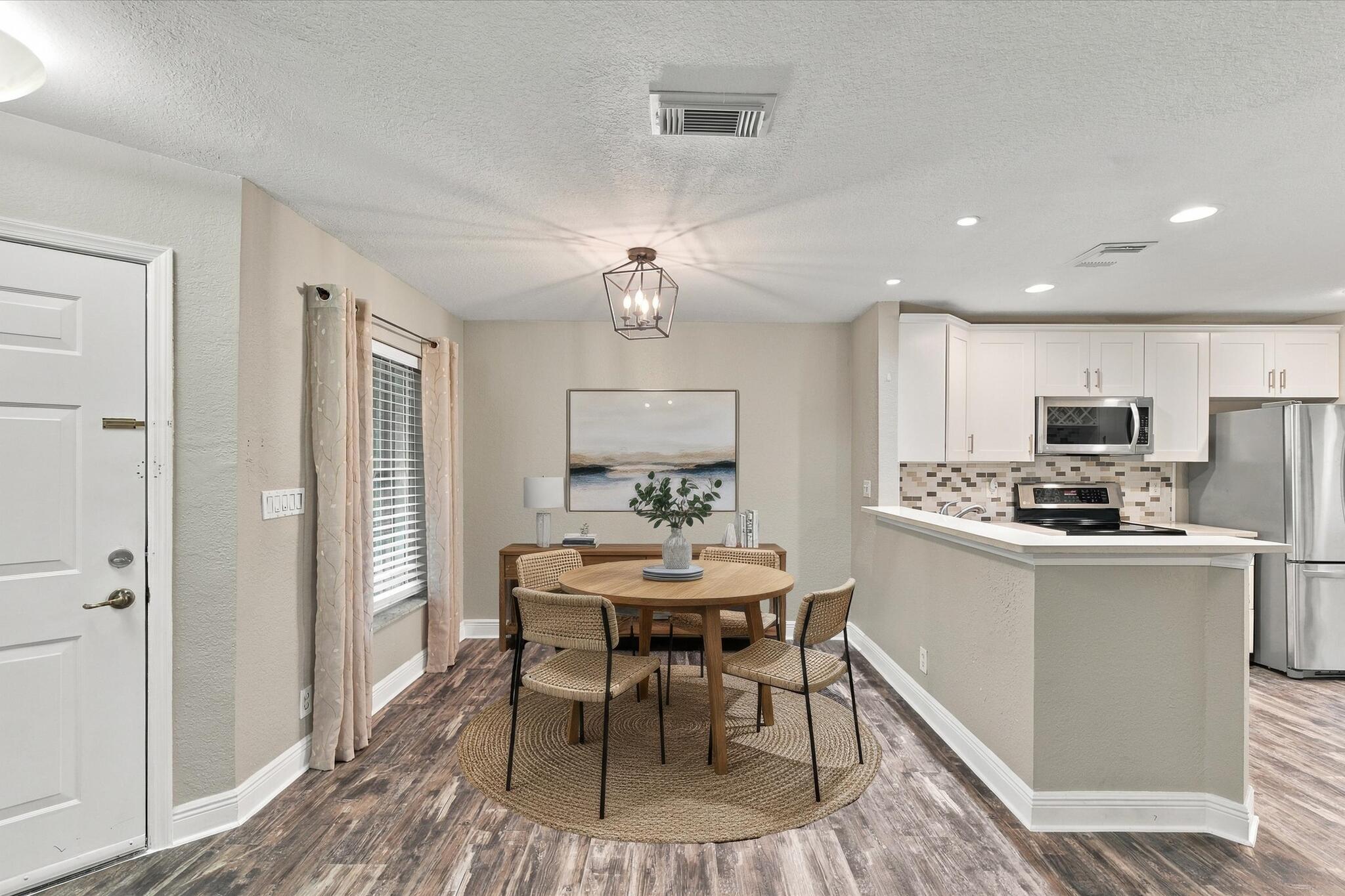 6215 EATON, West Palm Beach FL 33411