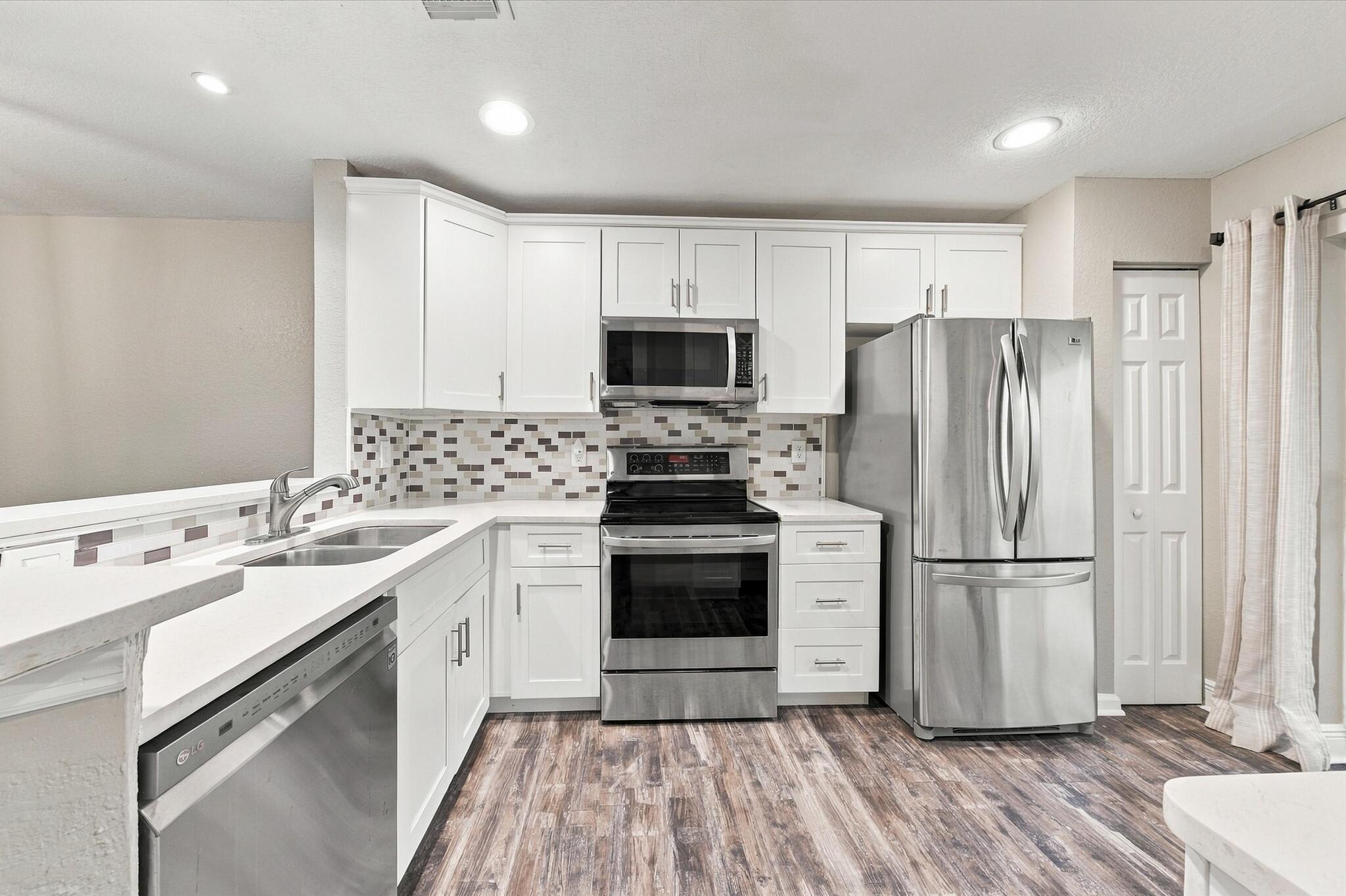 6215 EATON, West Palm Beach FL 33411