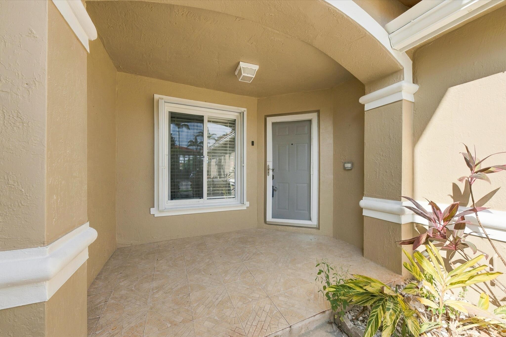 6215 EATON, West Palm Beach FL 33411