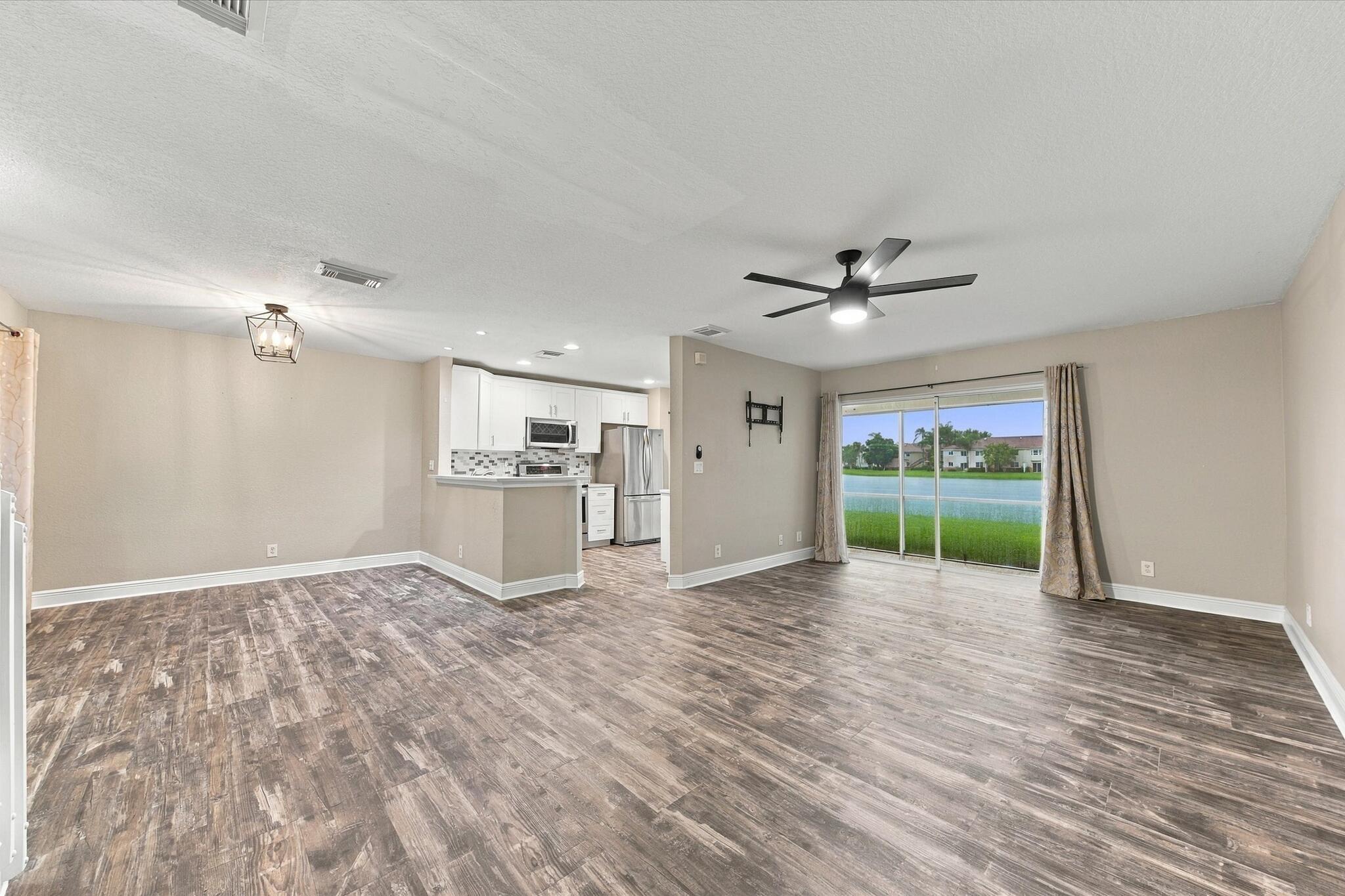 6215 EATON, West Palm Beach FL 33411
