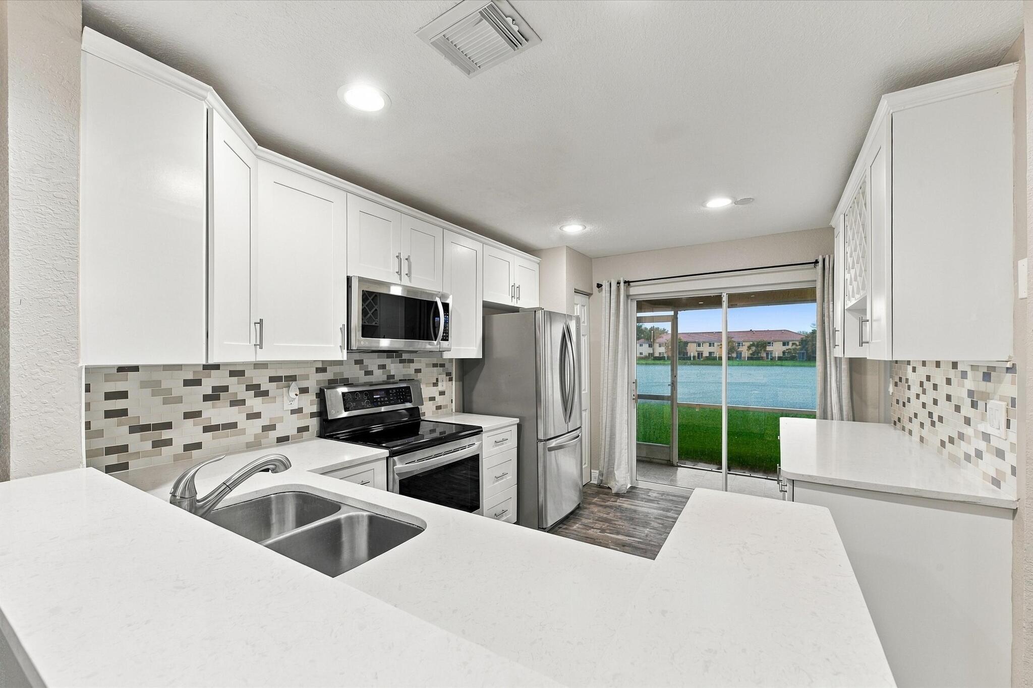 6215 EATON, West Palm Beach FL 33411