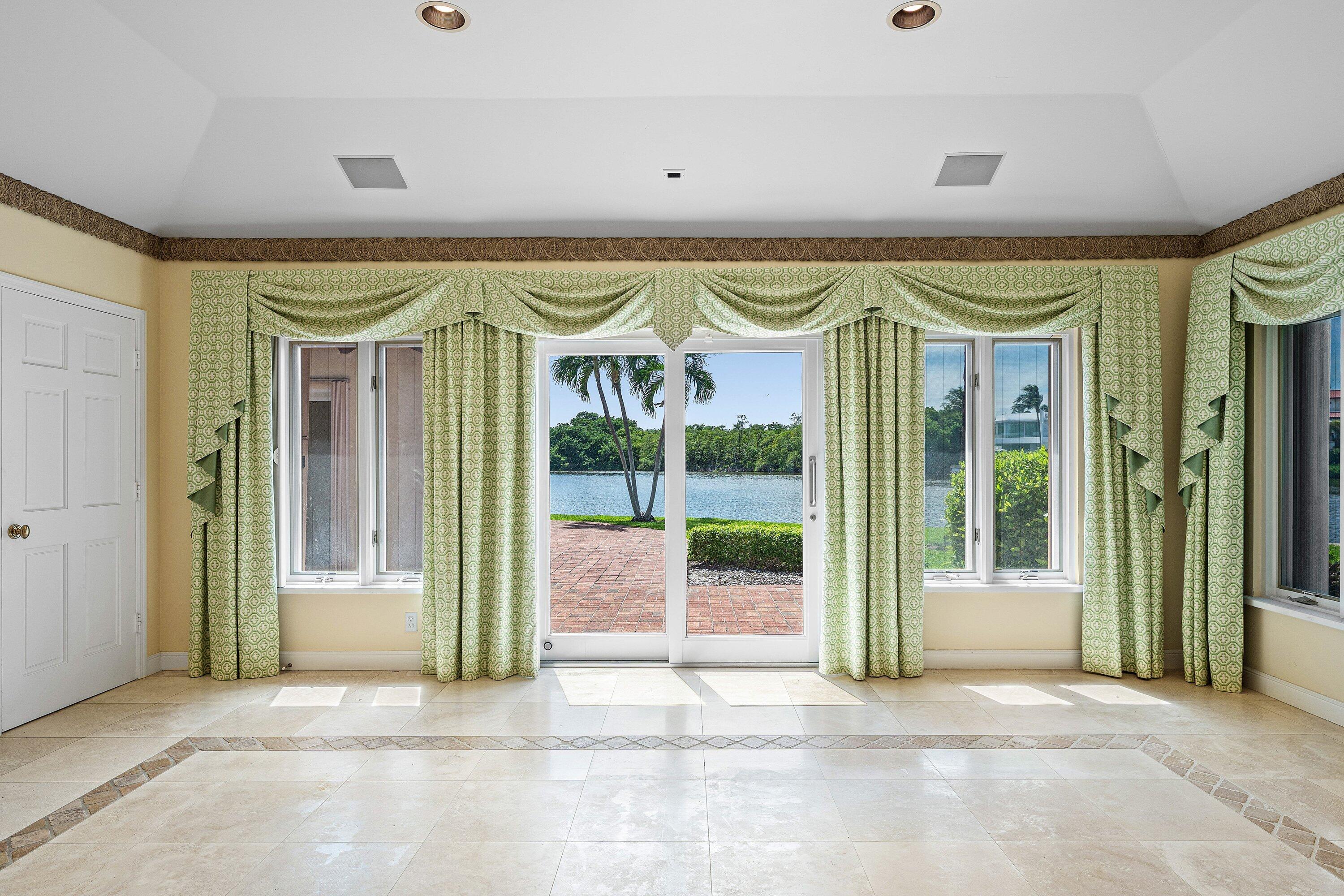 11 N Hidden Harbour, Gulf Stream FL 33483