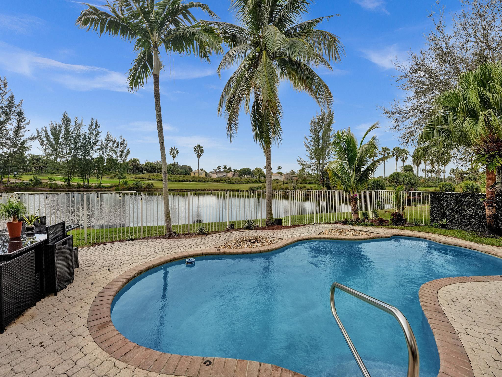 2111 RESTON, Royal Palm Beach FL 33411
